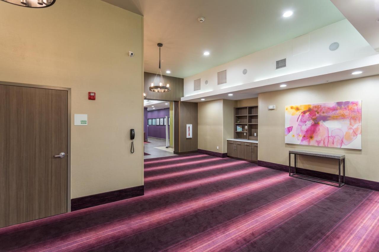 Holiday Inn San Marcos-Convention CTR Area