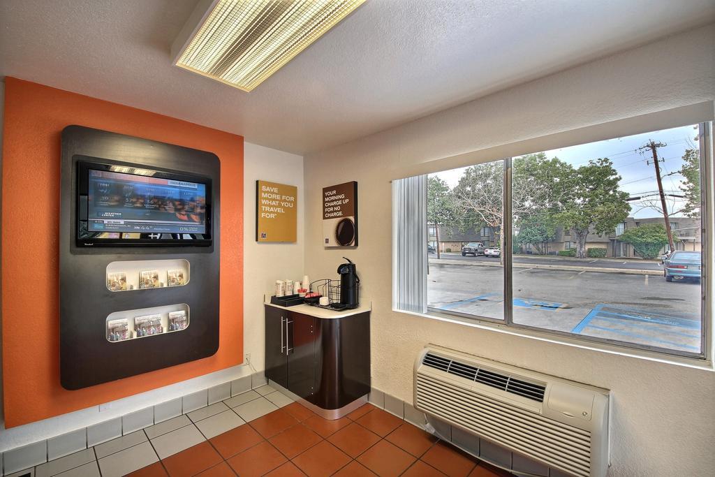 Motel 6 San Marcos