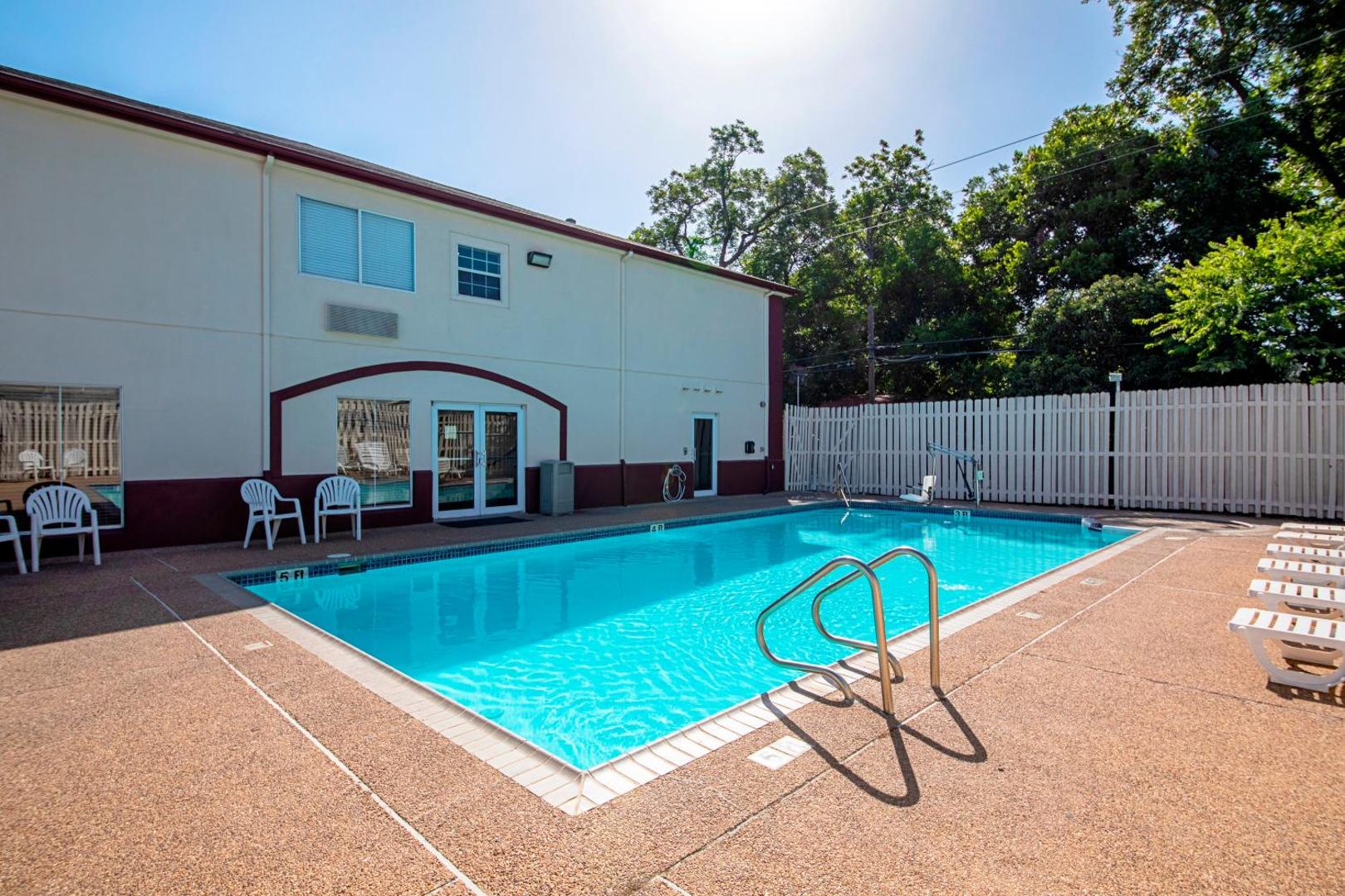 Red Roof Inn San Marcos