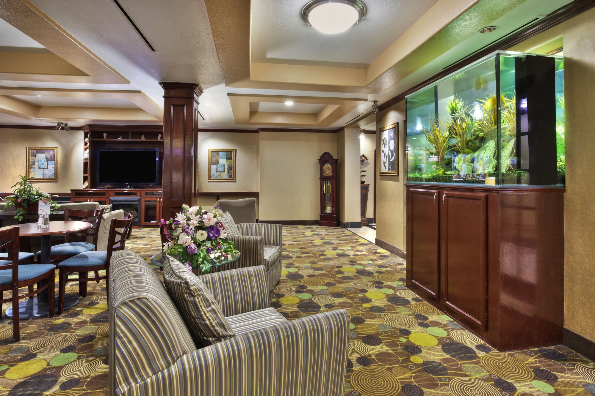 Holiday Inn Express Hotel & Suites Sealy