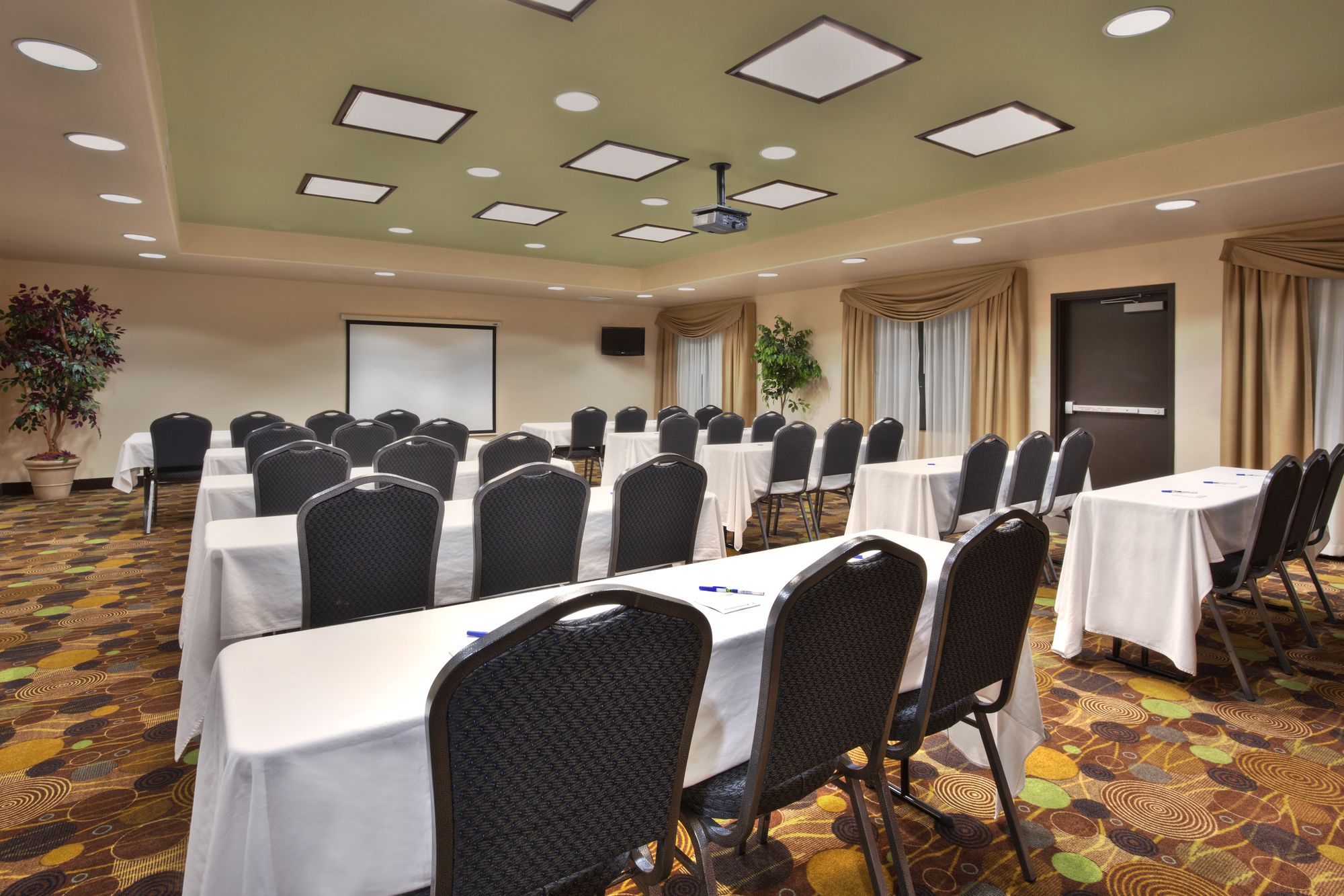 Holiday Inn Express Hotel & Suites Sealy