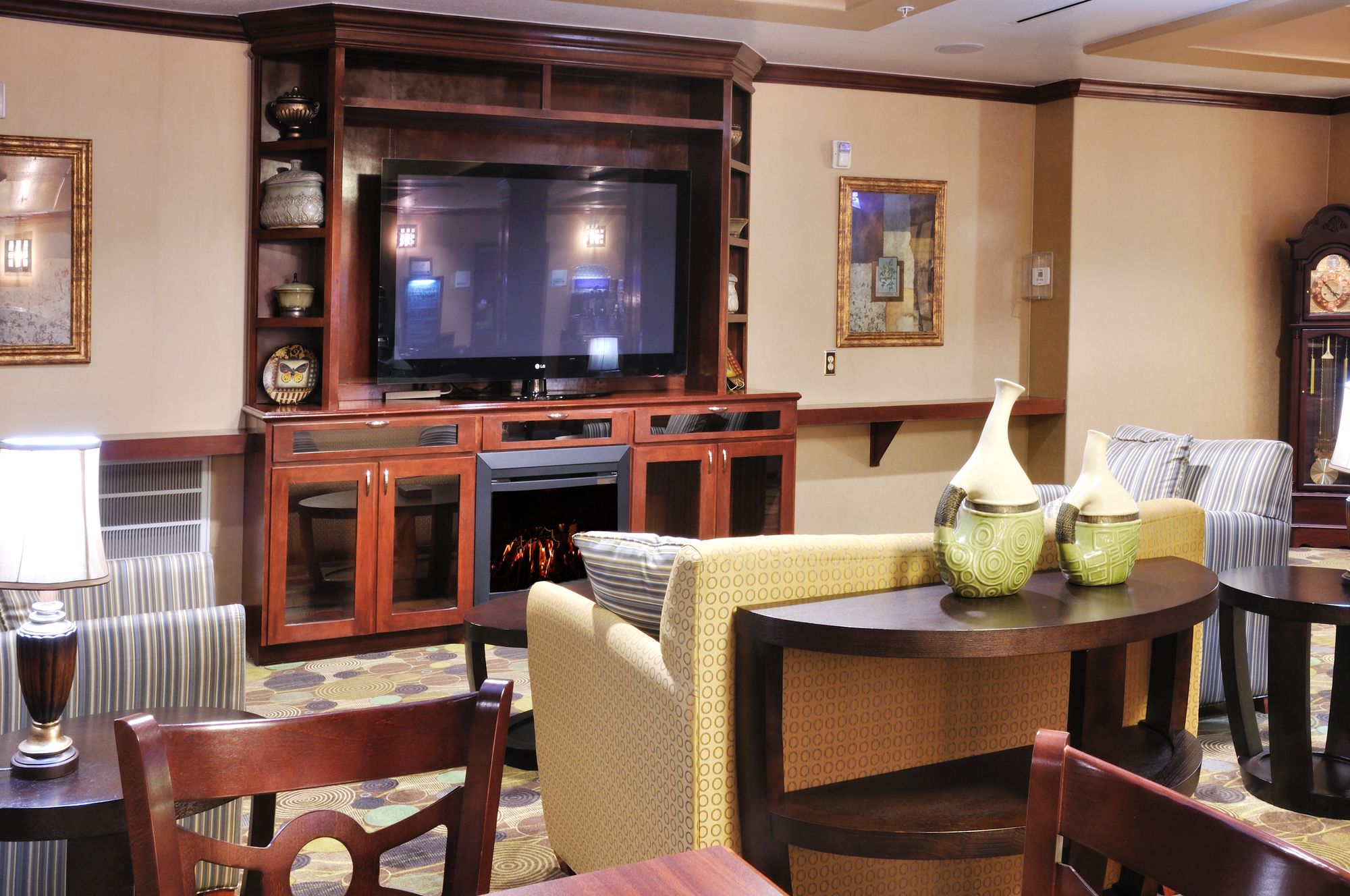 Holiday Inn Express Hotel & Suites Sealy