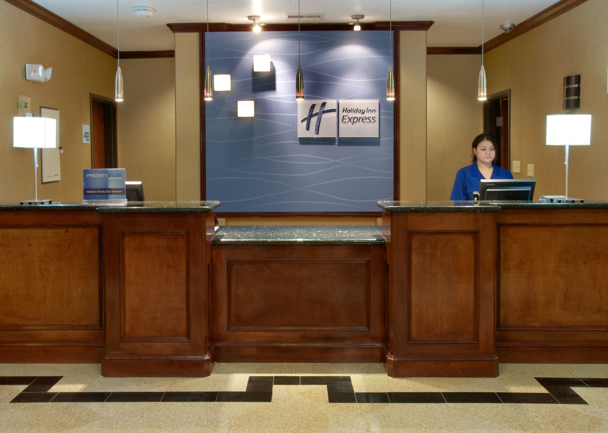 Holiday Inn Express Hotel & Suites Sealy