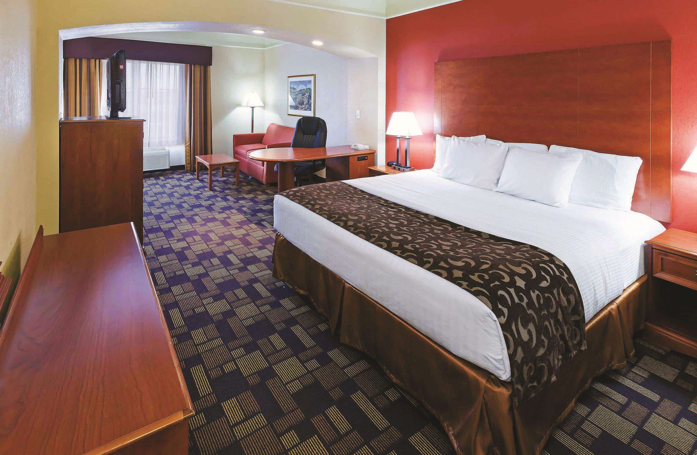 La Quinta Inn & Suites by Wyndham Seguin
