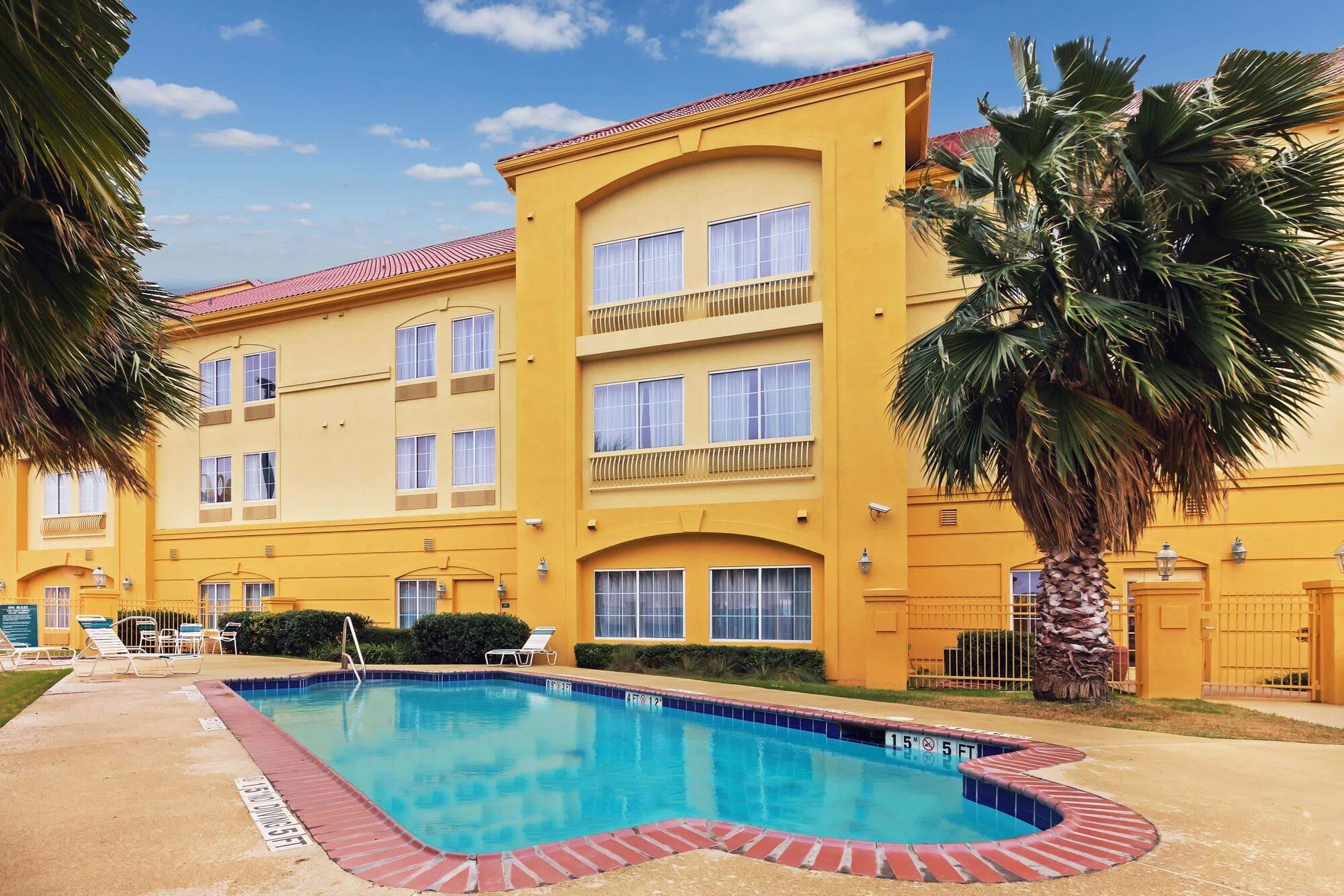 La Quinta Inn & Suites by Wyndham Seguin