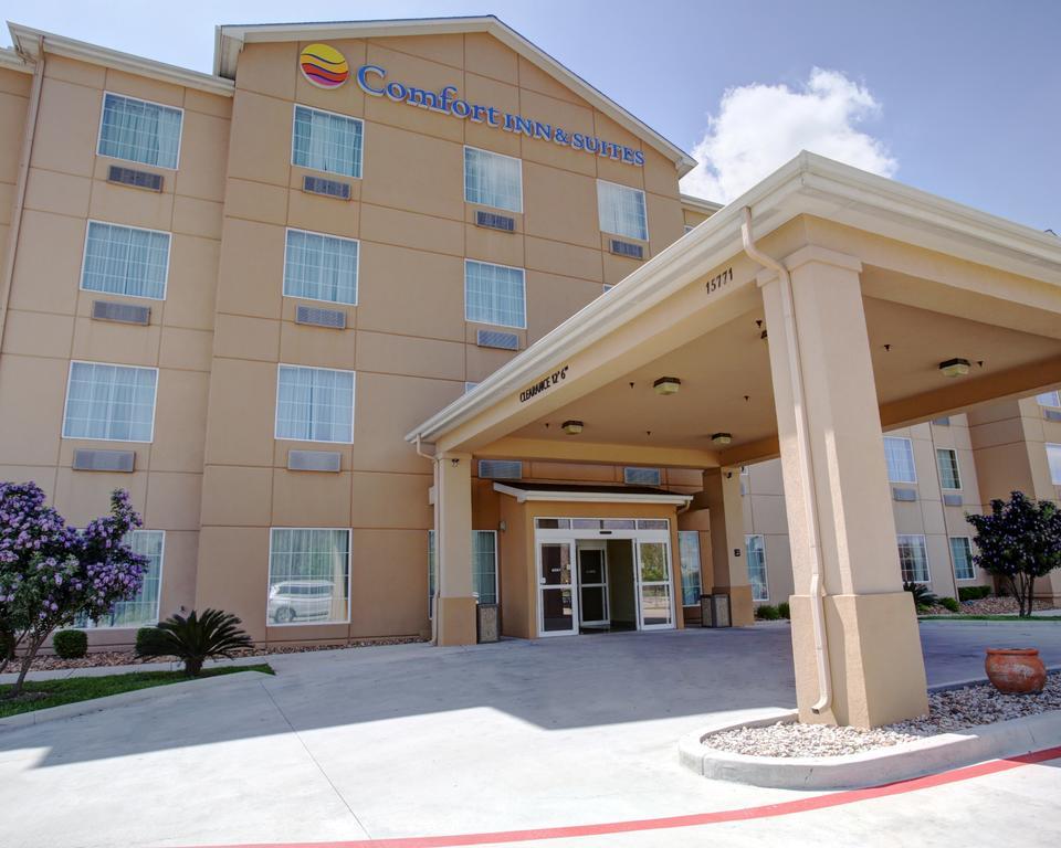 Spark by Hilton Selma