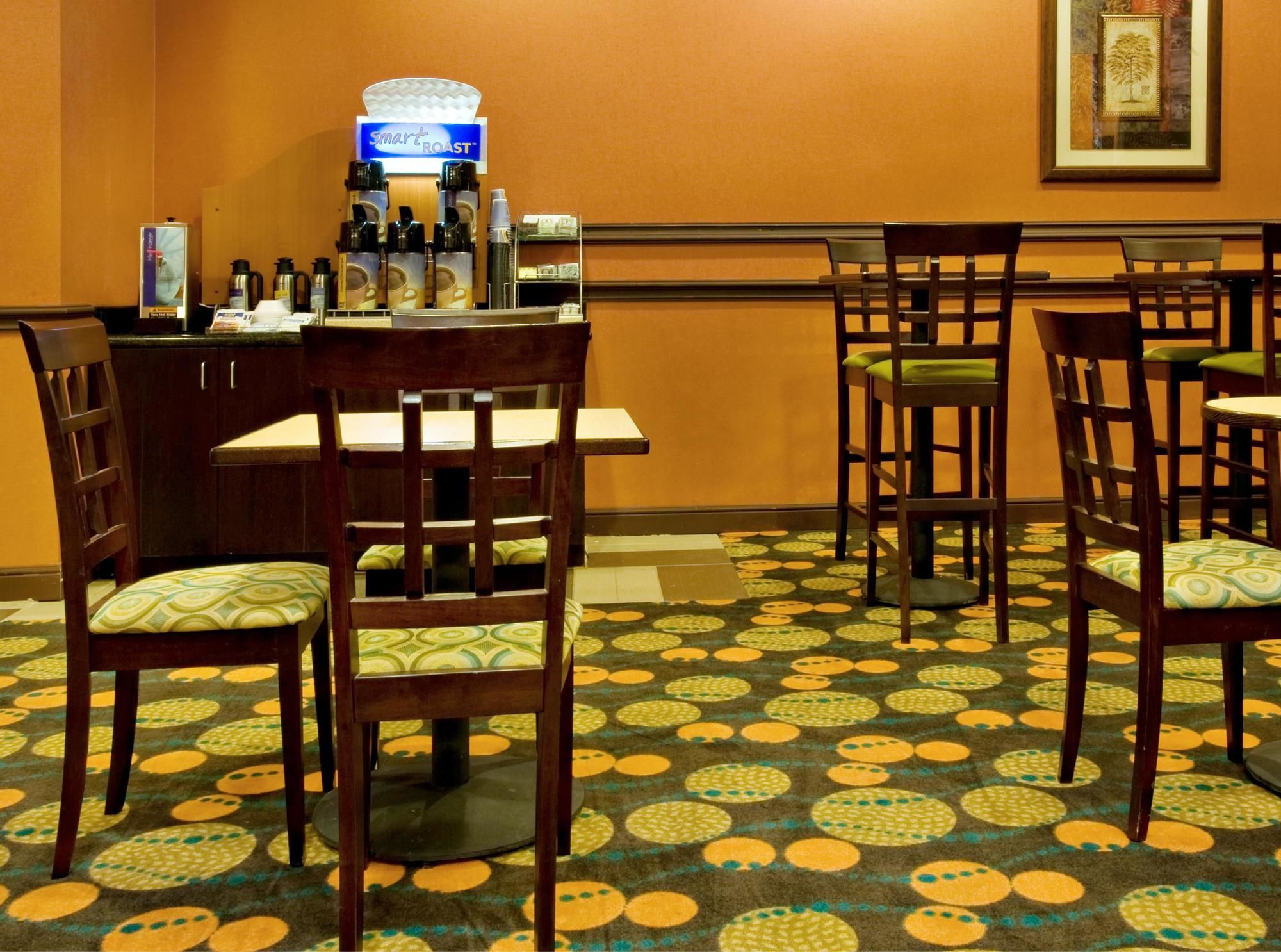 Holiday Inn Express & Suites Shamrock North