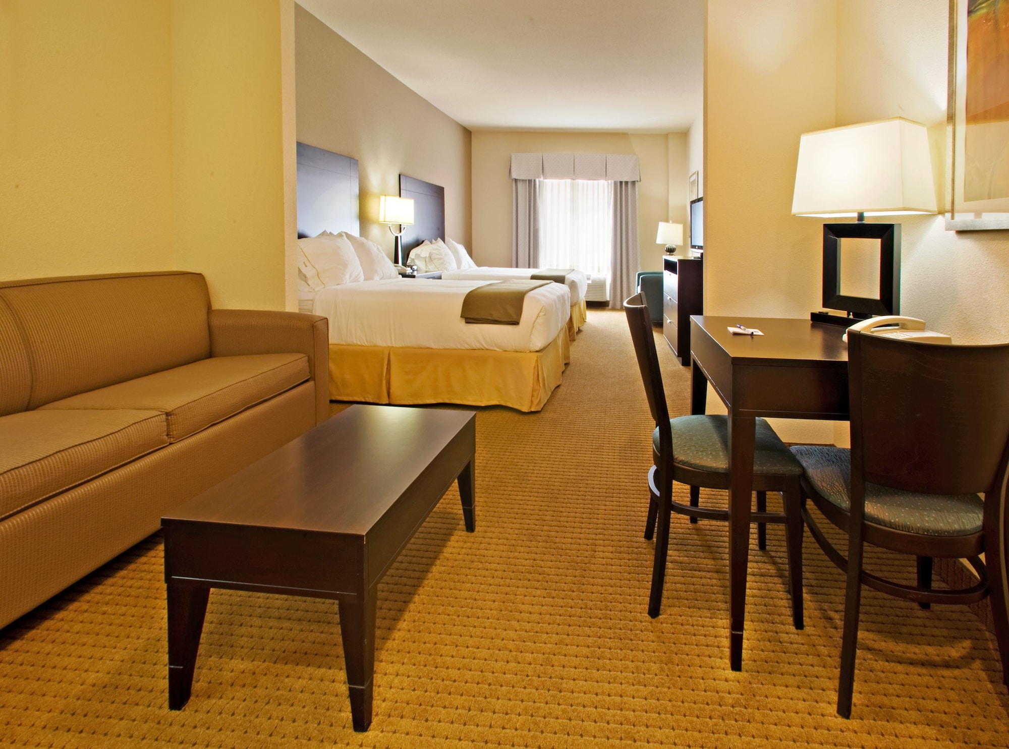 Holiday Inn Express & Suites Shamrock North