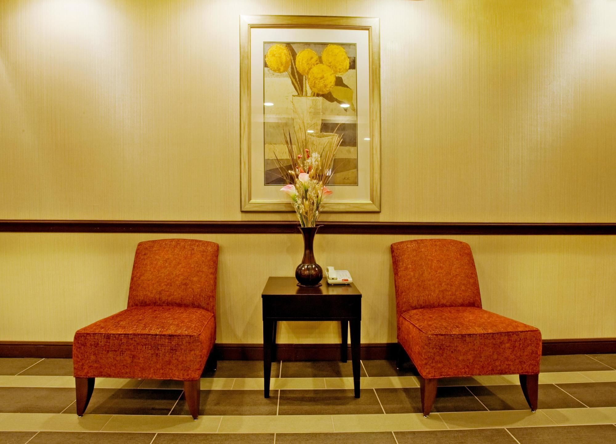 Holiday Inn Express & Suites Shamrock North
