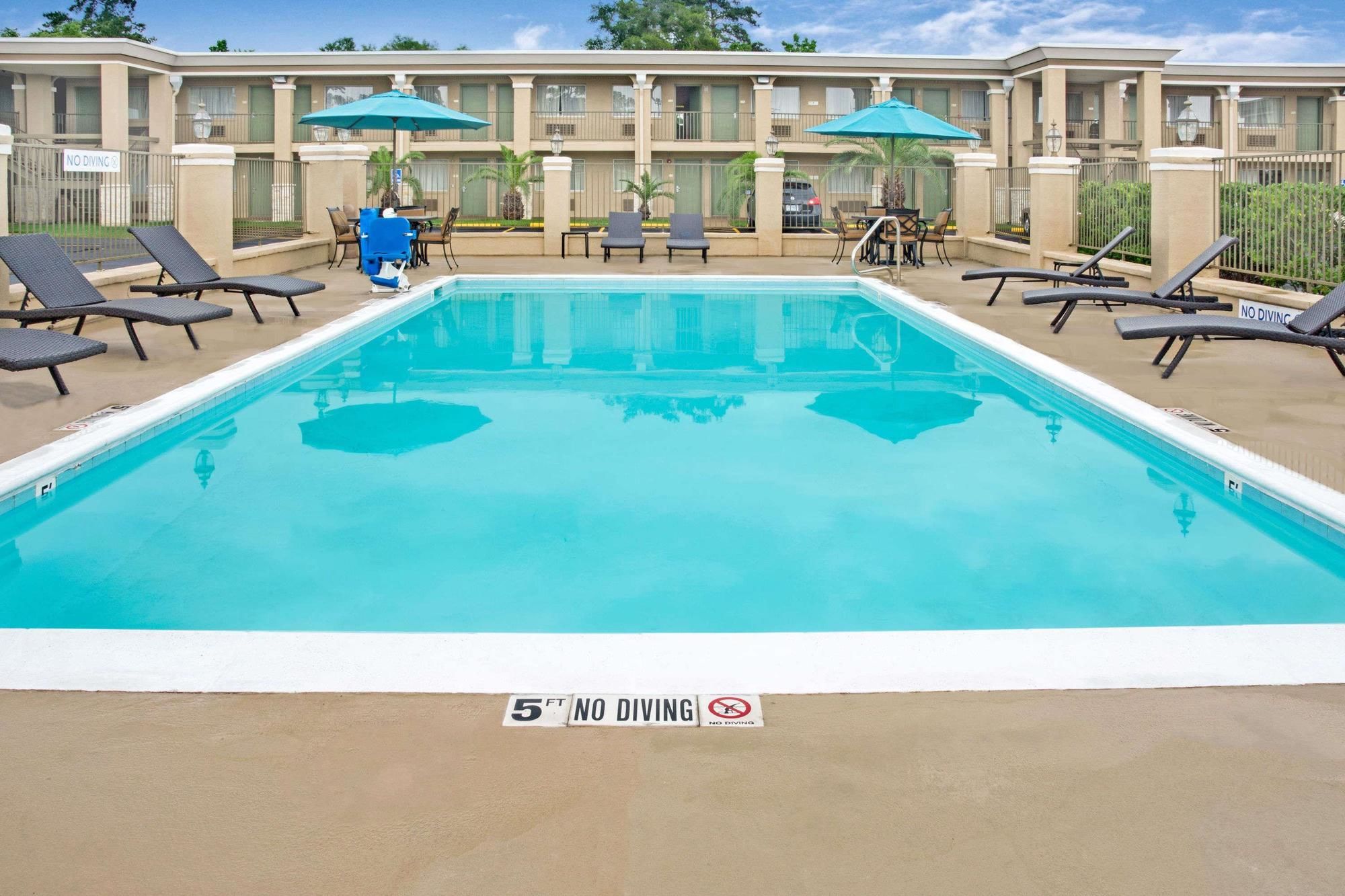 Days Inn by Wyndham Shenandoah
