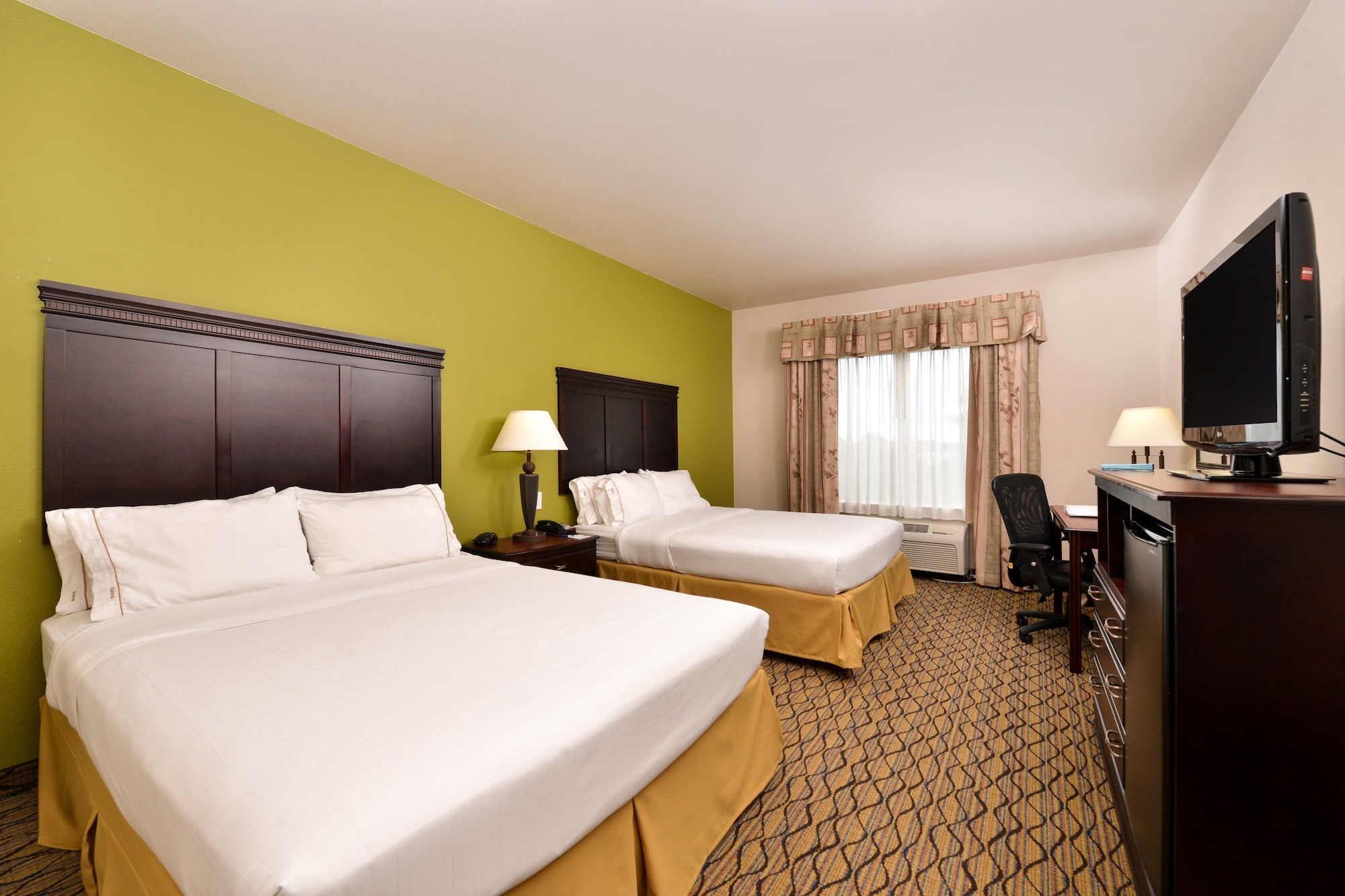 Holiday Inn Express Hotel & Suites Sherman Hwy 75