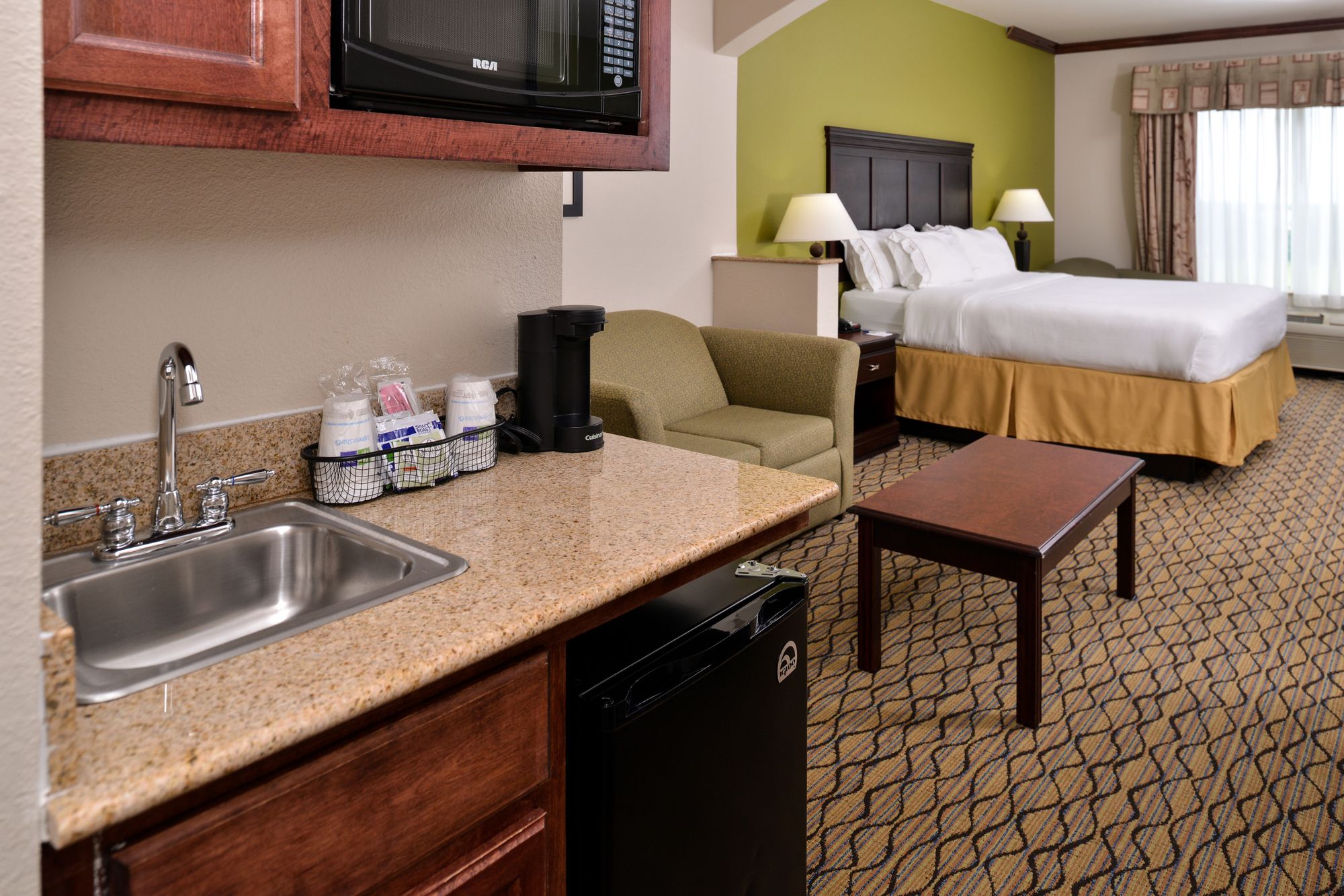 Holiday Inn Express Hotel & Suites Sherman Hwy 75
