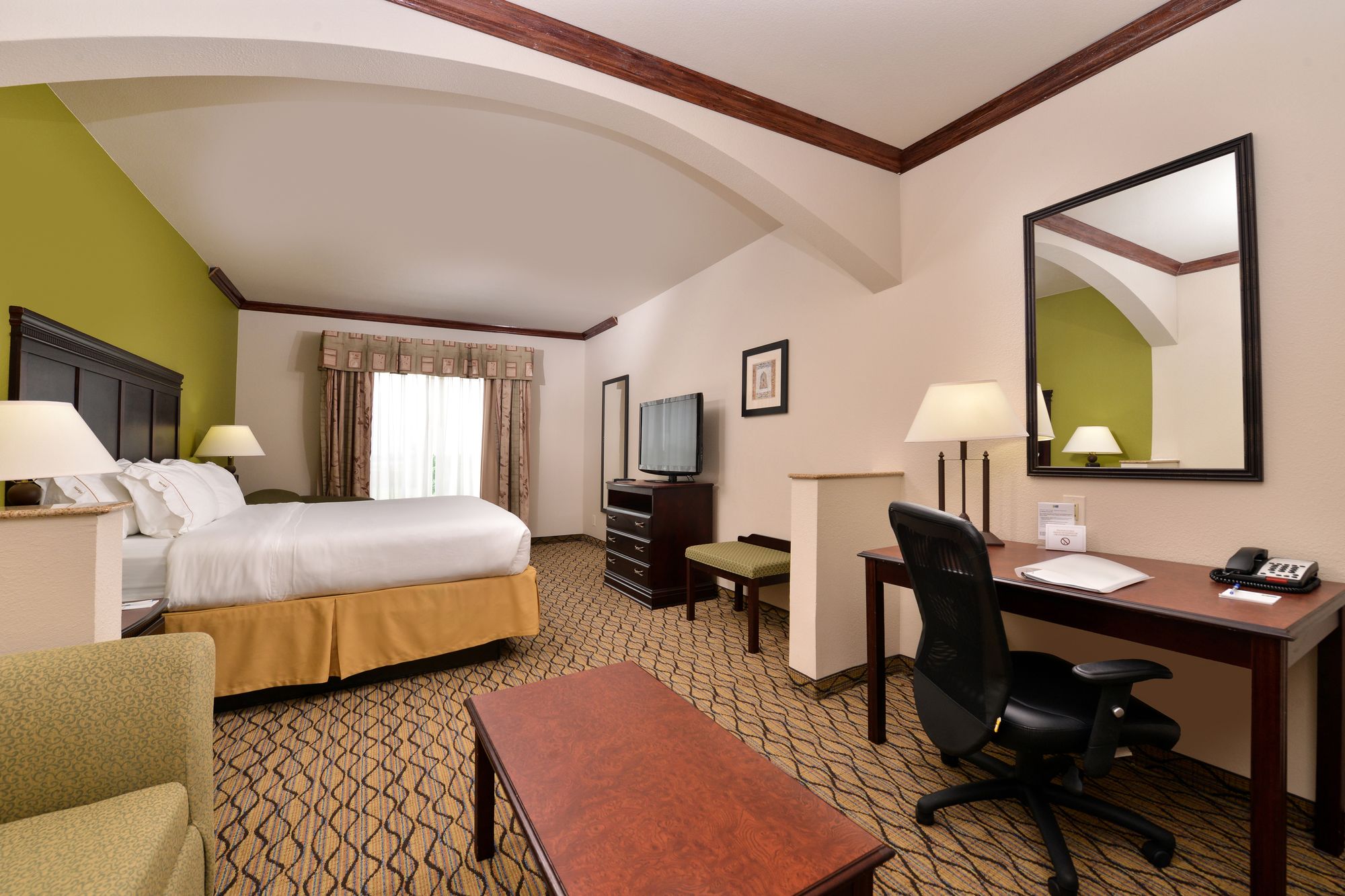 Holiday Inn Express Hotel & Suites Sherman Hwy 75