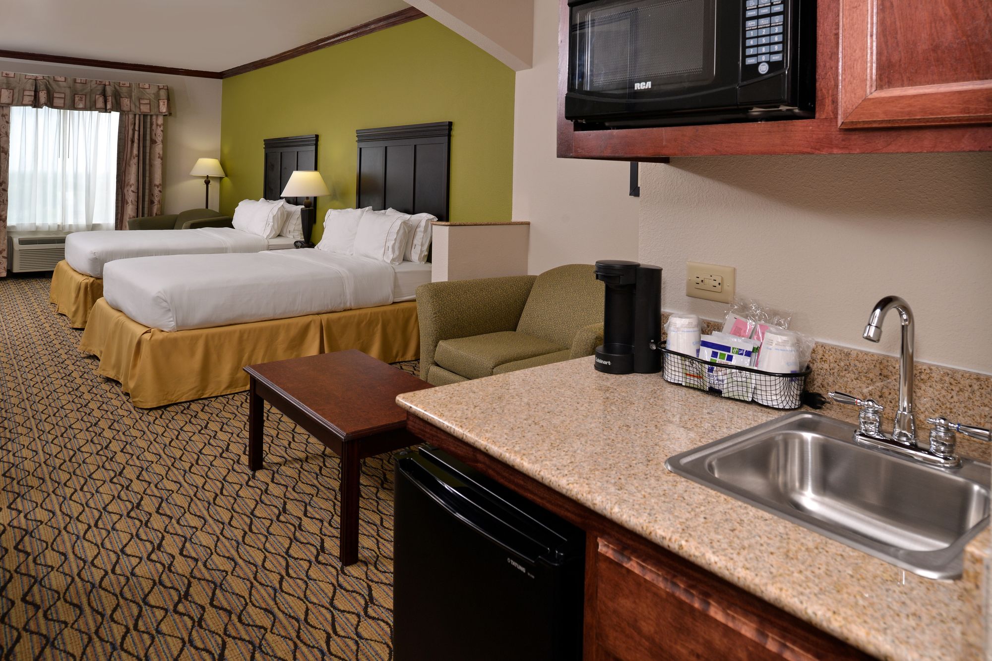 Holiday Inn Express Hotel & Suites Sherman Hwy 75