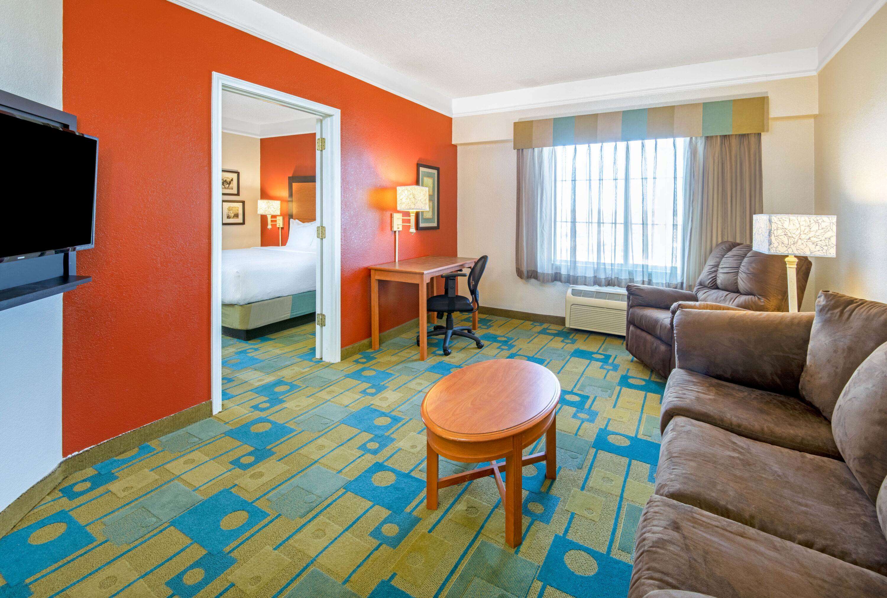 La Quinta Inn & Suites by Wyndham Sherman