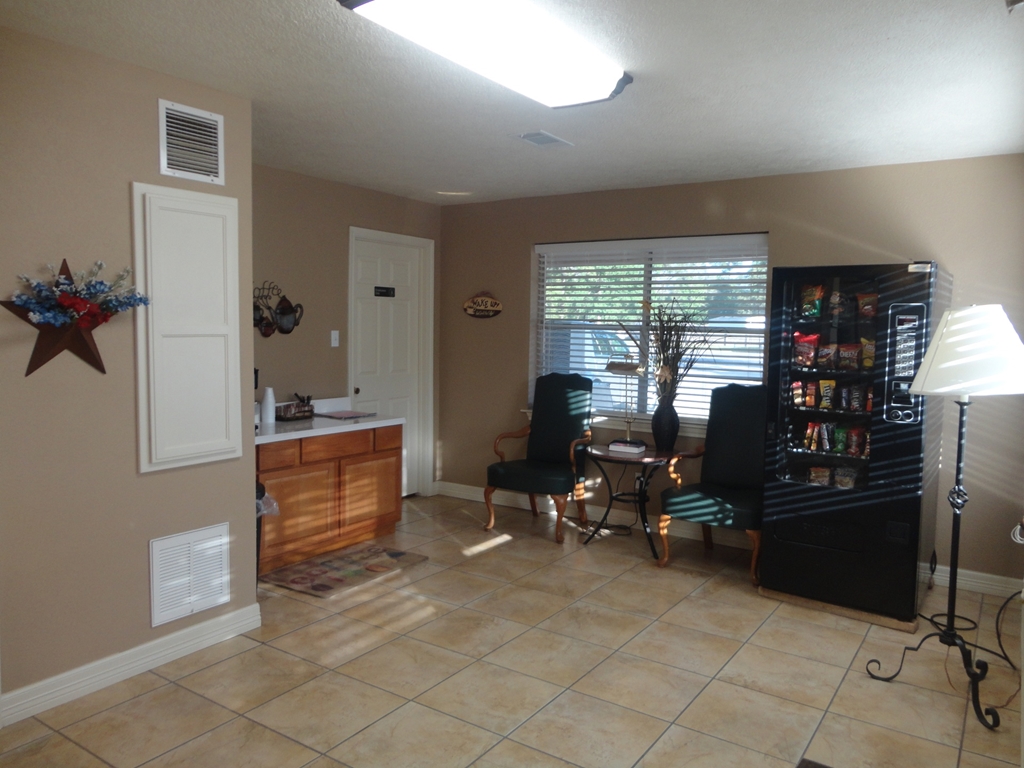 Garden Inn & Suites