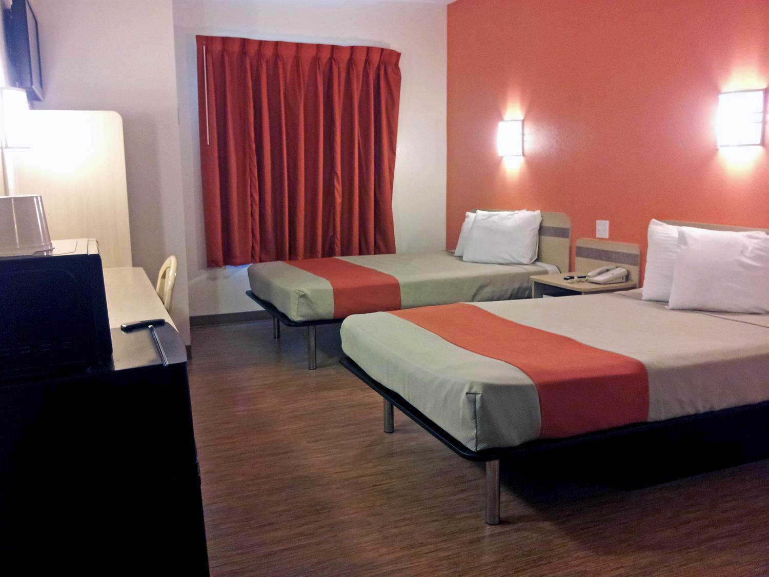 Motel 6 Sinton