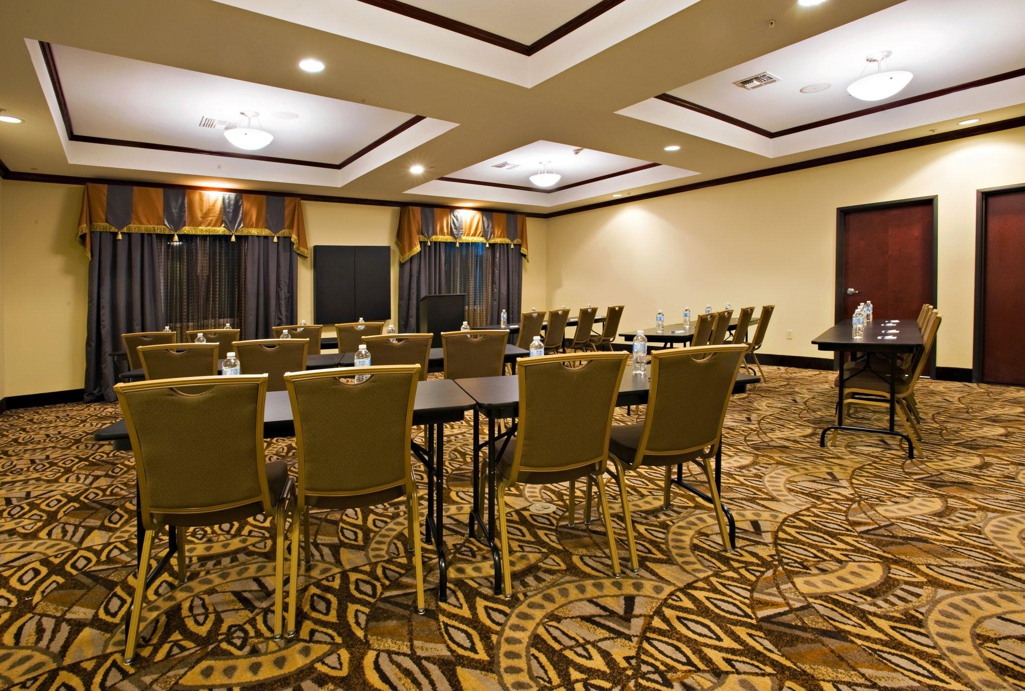 Holiday Inn Express Hotel & Suites Snyder