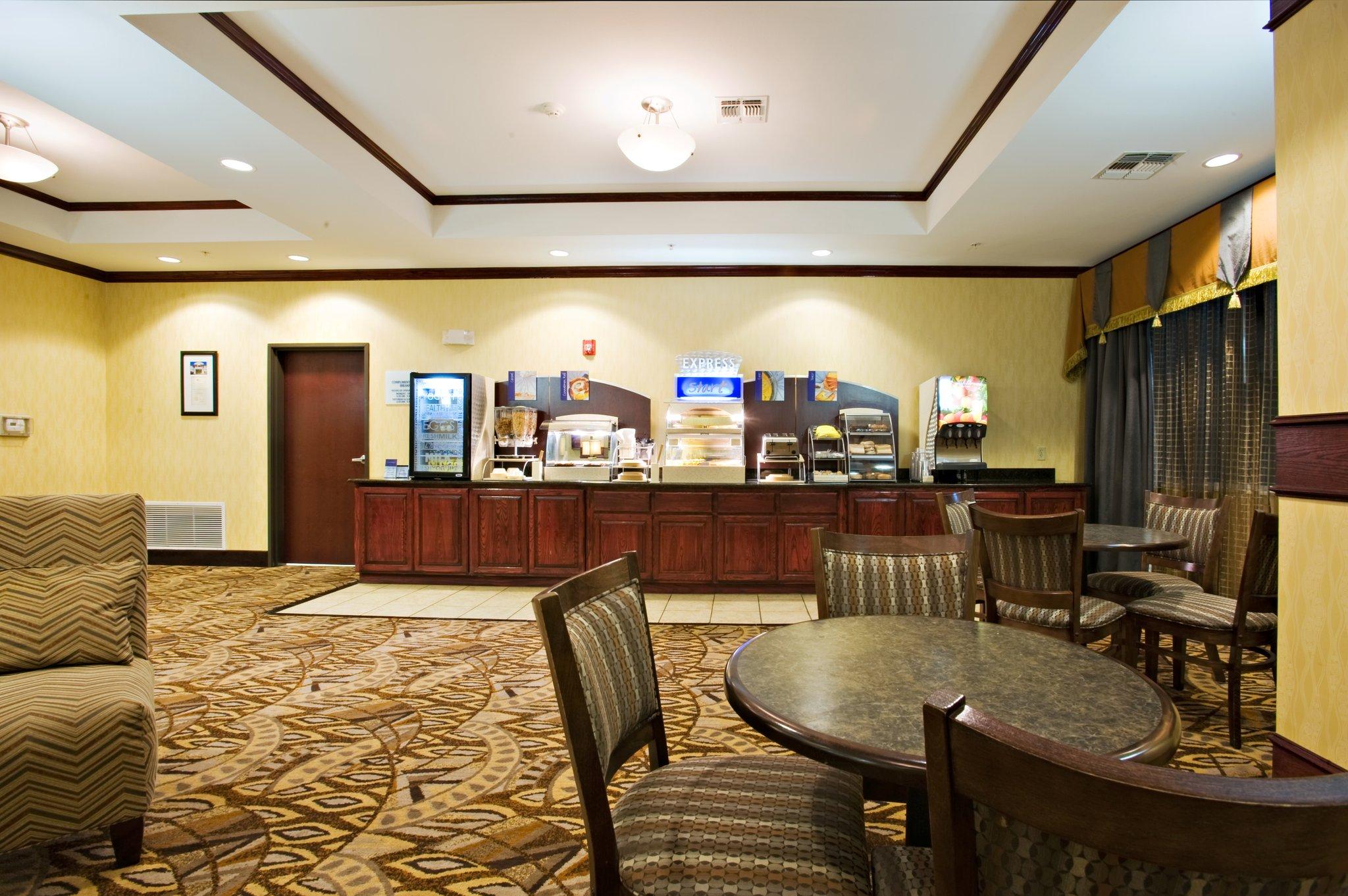 Holiday Inn Express Hotel & Suites Snyder