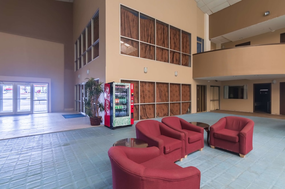 Motel 6 Snyder