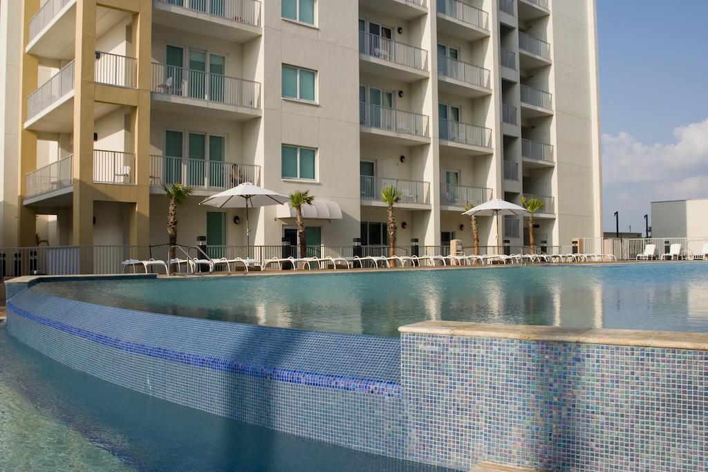 Peninsula Island Resort & Spa