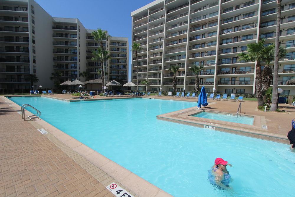 Royale Beach & Tennis Club