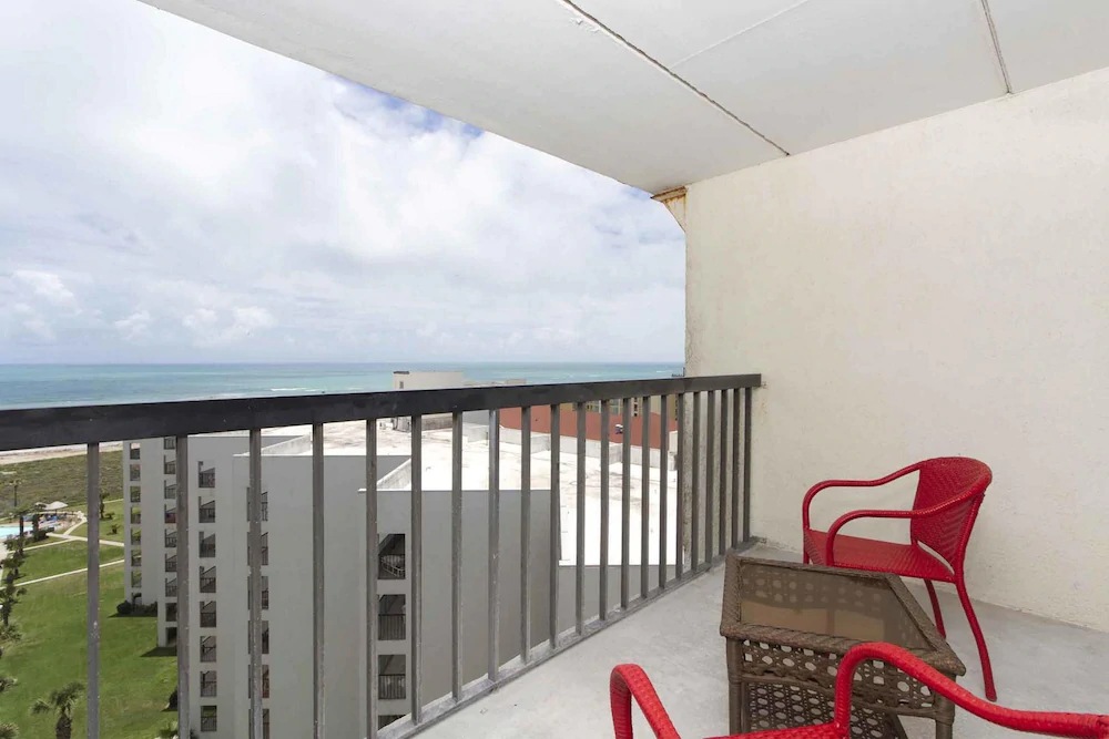 Saida Tower III by Padre Island Rentals