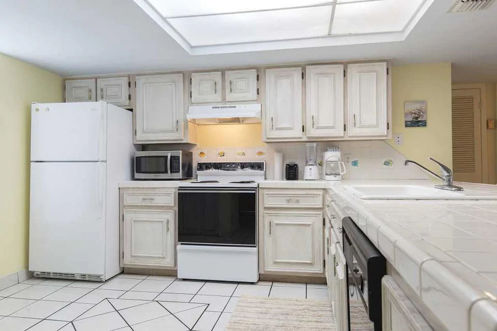 Saida Tower III by Padre Island Rentals