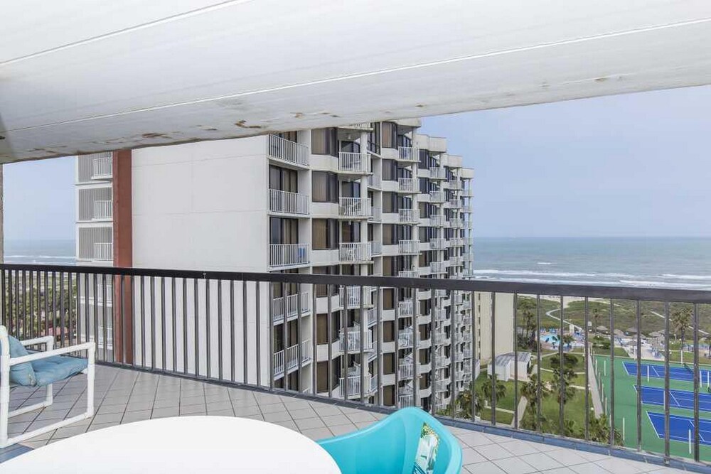 Saida Tower III by Padre Island Rentals