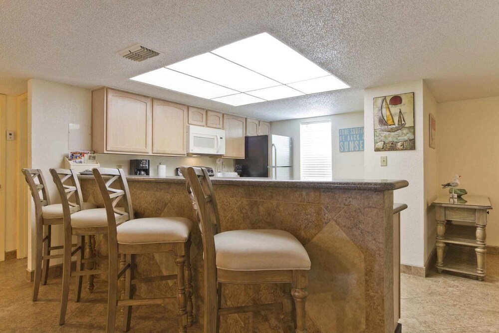 Saida Tower III by Padre Island Rentals