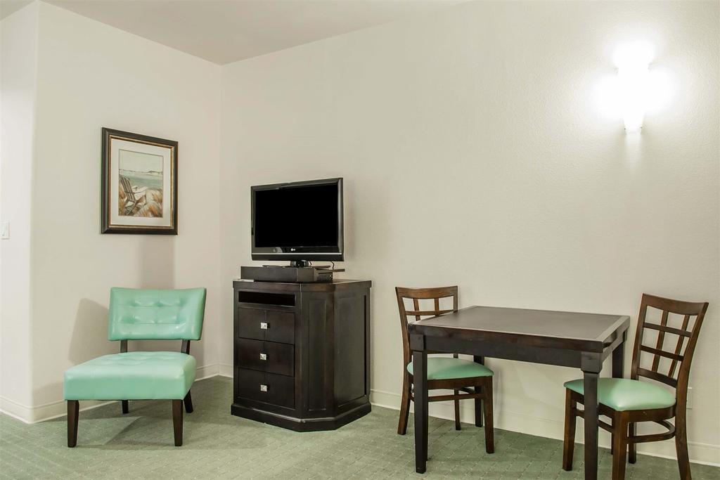 Suites at Sunchase