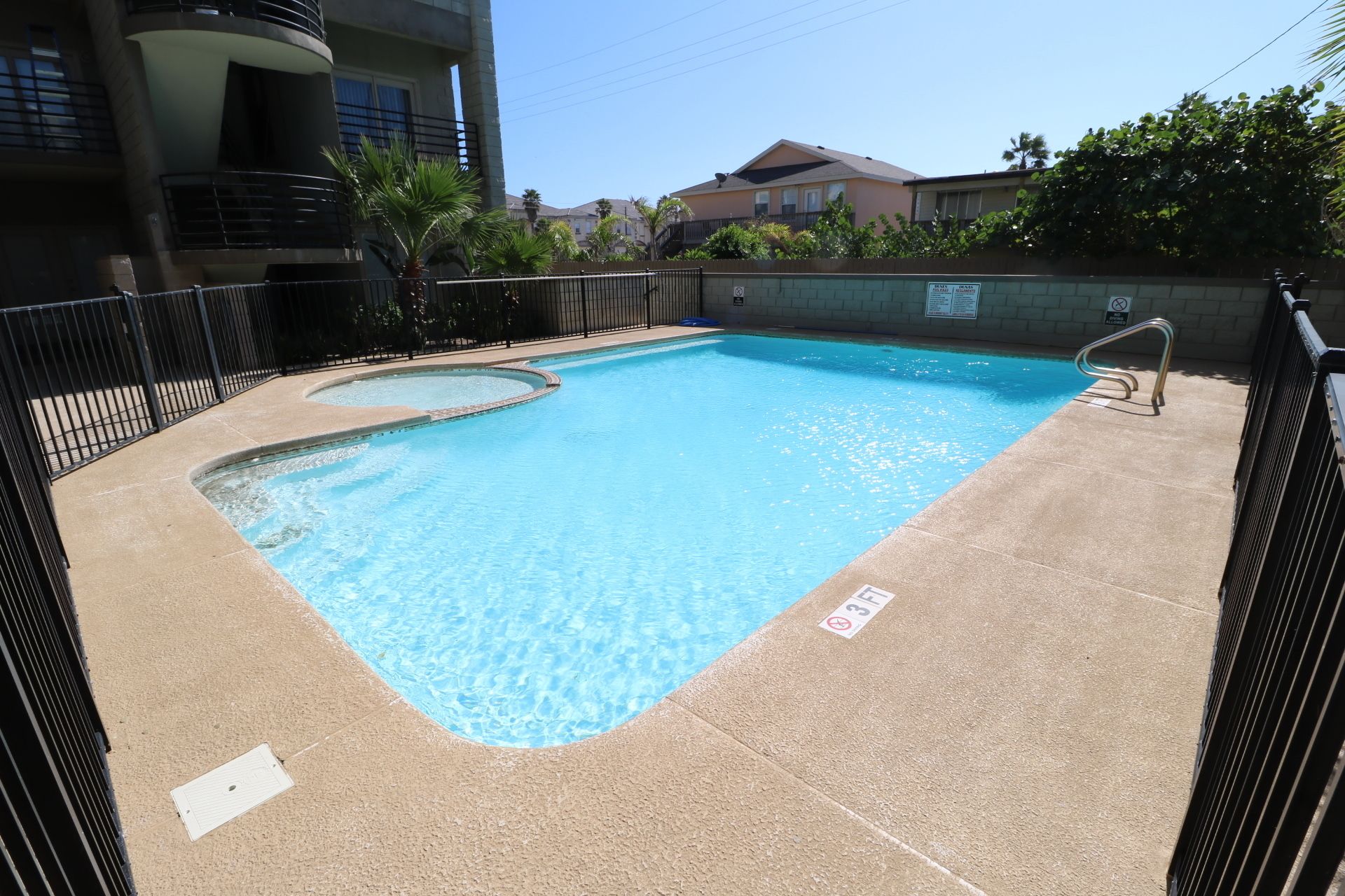 The Dunes Condominiums by Cheap Getaway