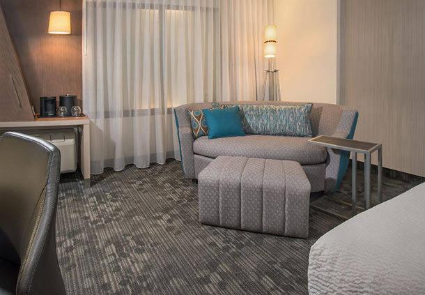 Courtyard Houston Springwoods Village