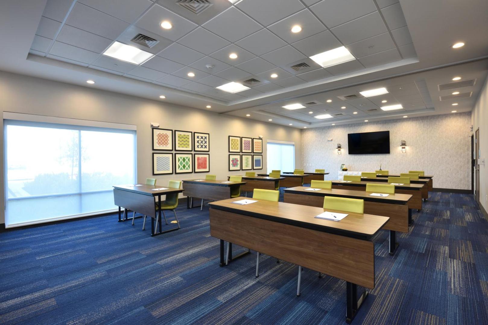 Holiday Inn Express & Suites Houston North - Woodlands Area
