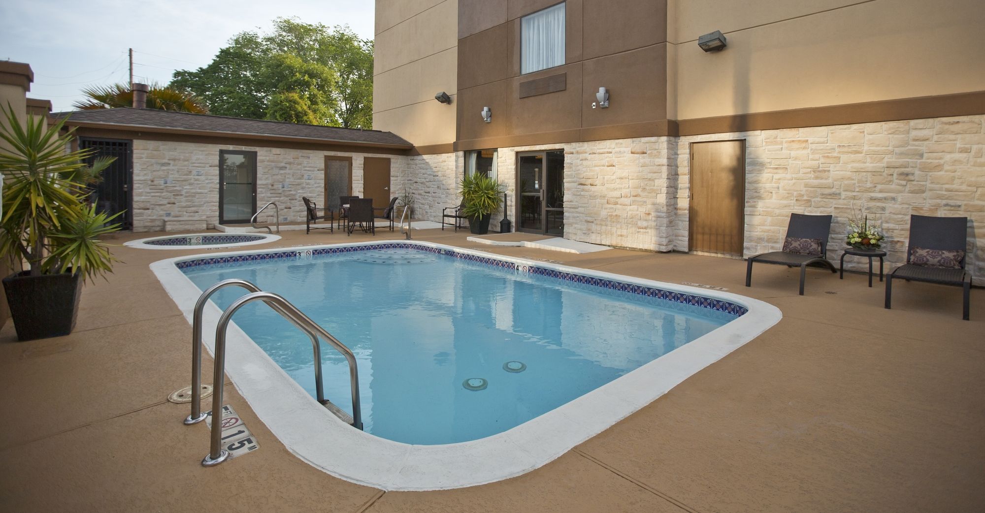 Holiday Inn & Suites Spring - The Woodlands Area