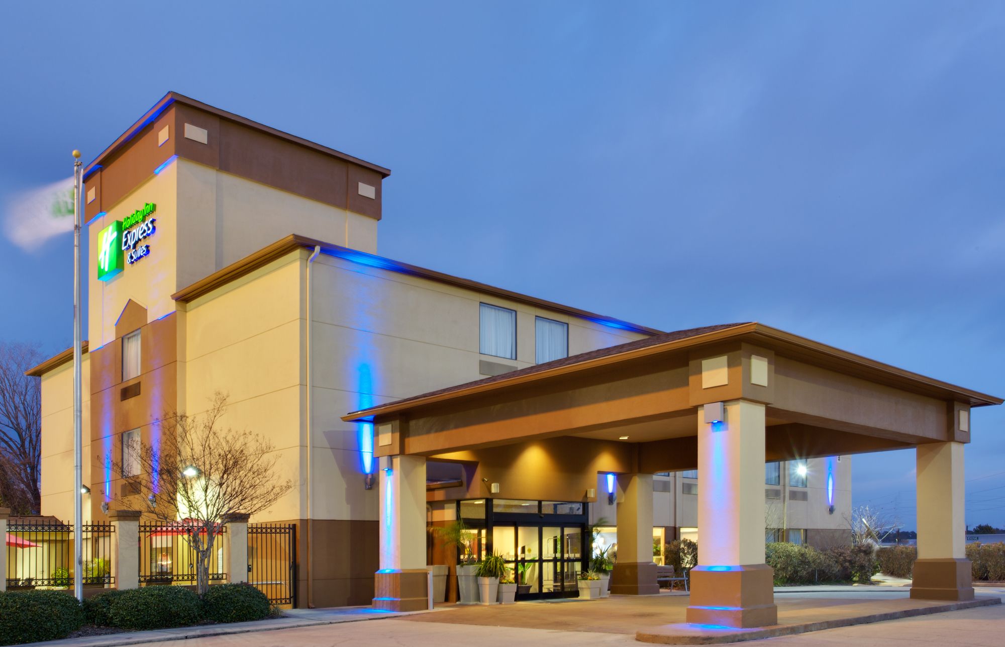 Holiday Inn & Suites Spring - The Woodlands Area