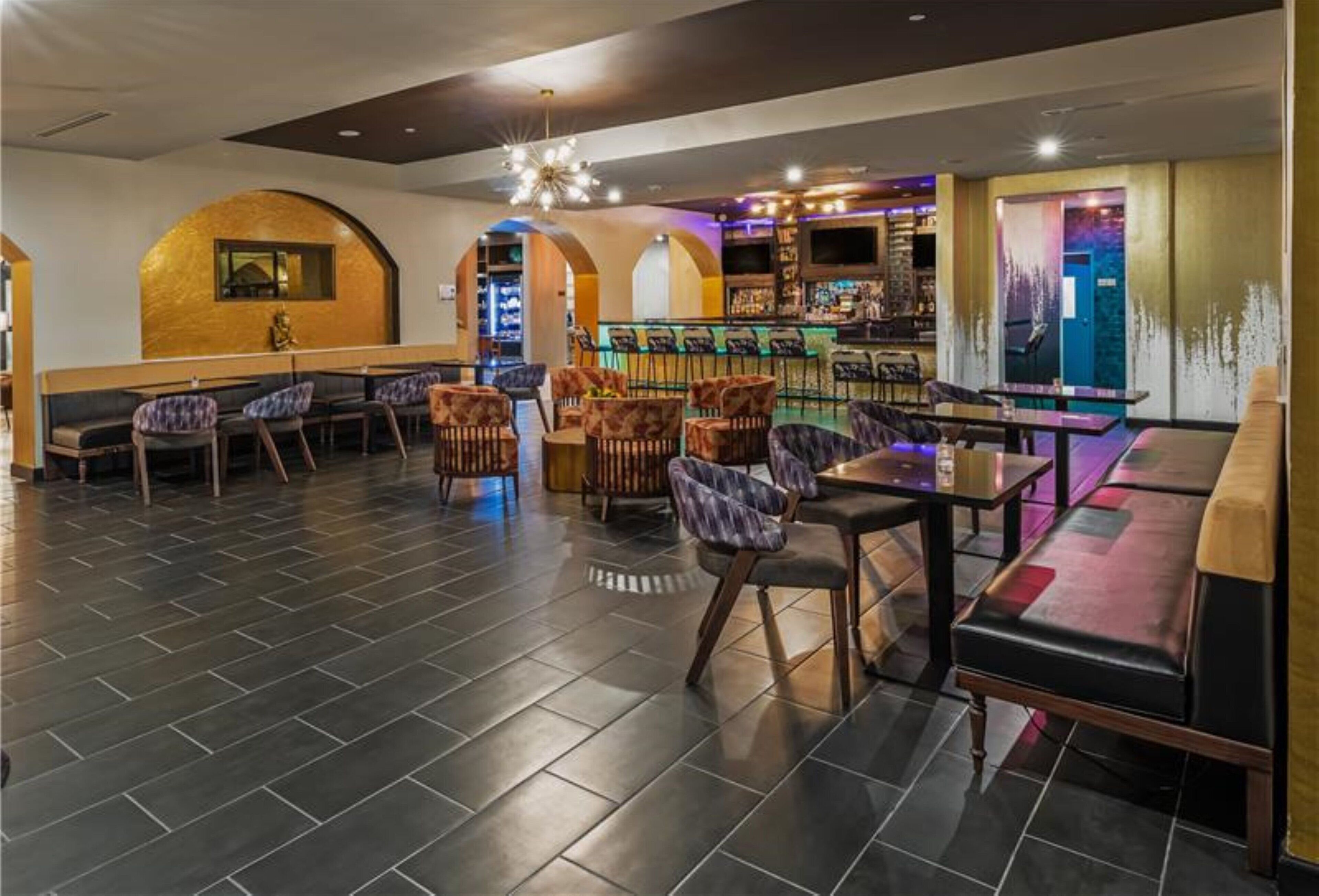 Hotel Indigo Spring – Woodlands Area