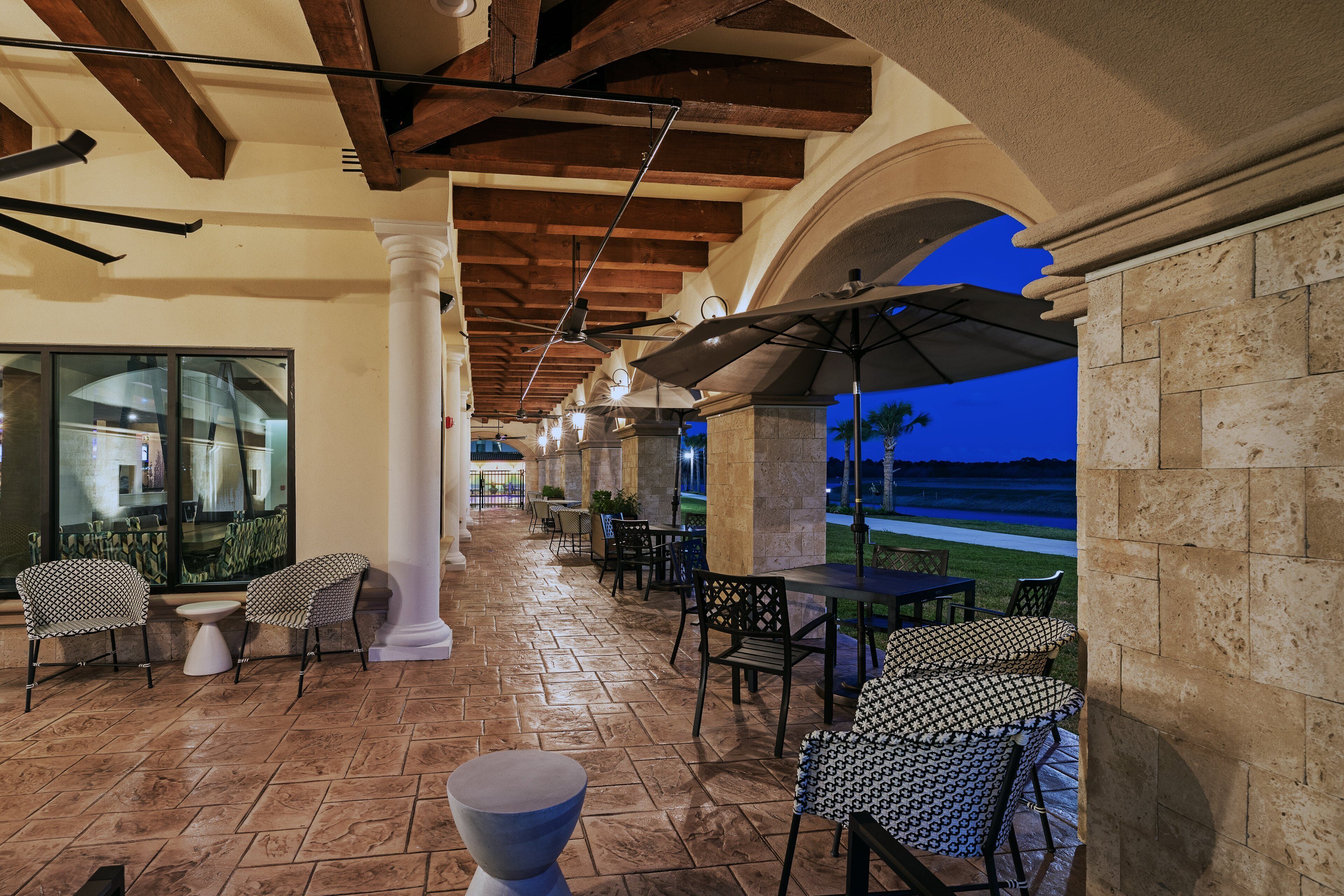 Hotel Indigo Spring – Woodlands Area