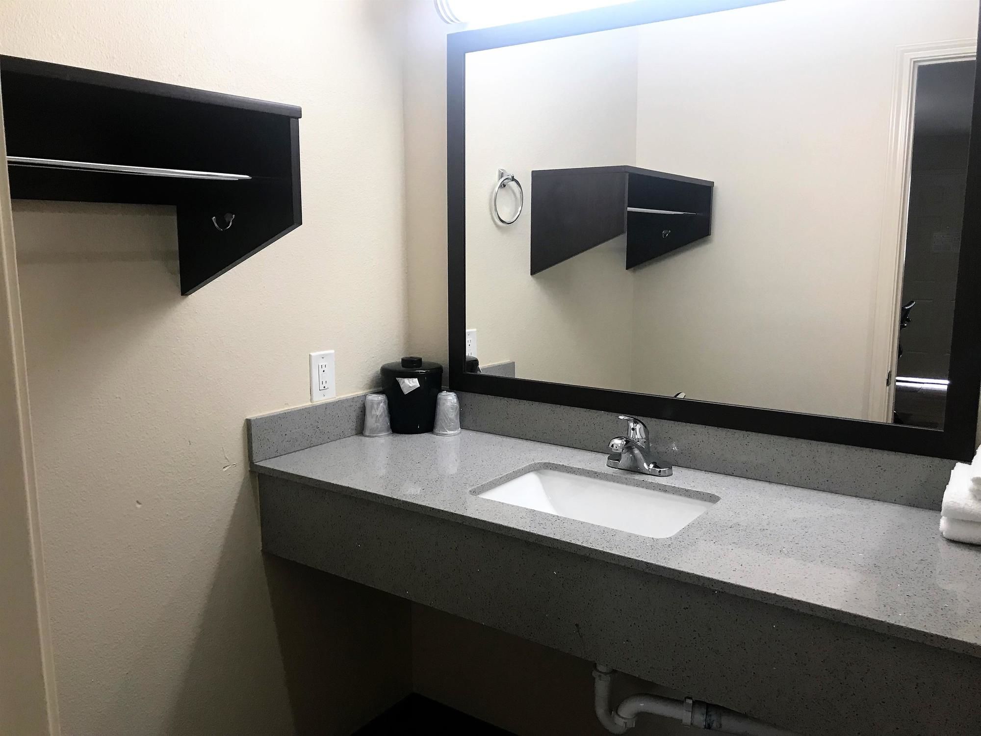 Red Roof Inn Houston - Spring North