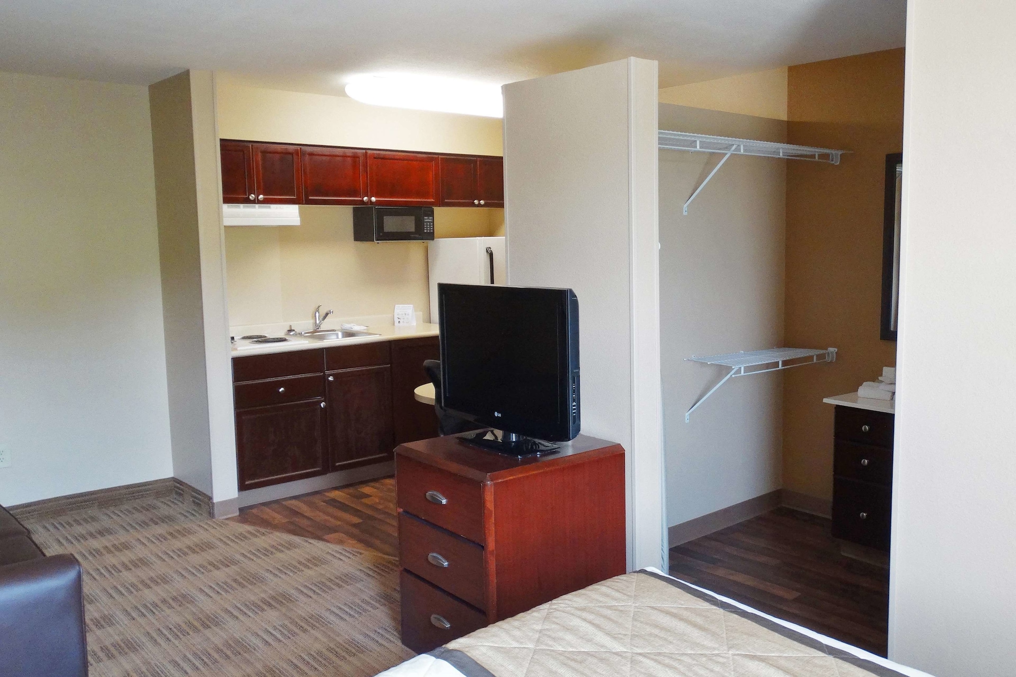 Sonesta Simply Suites Stafford