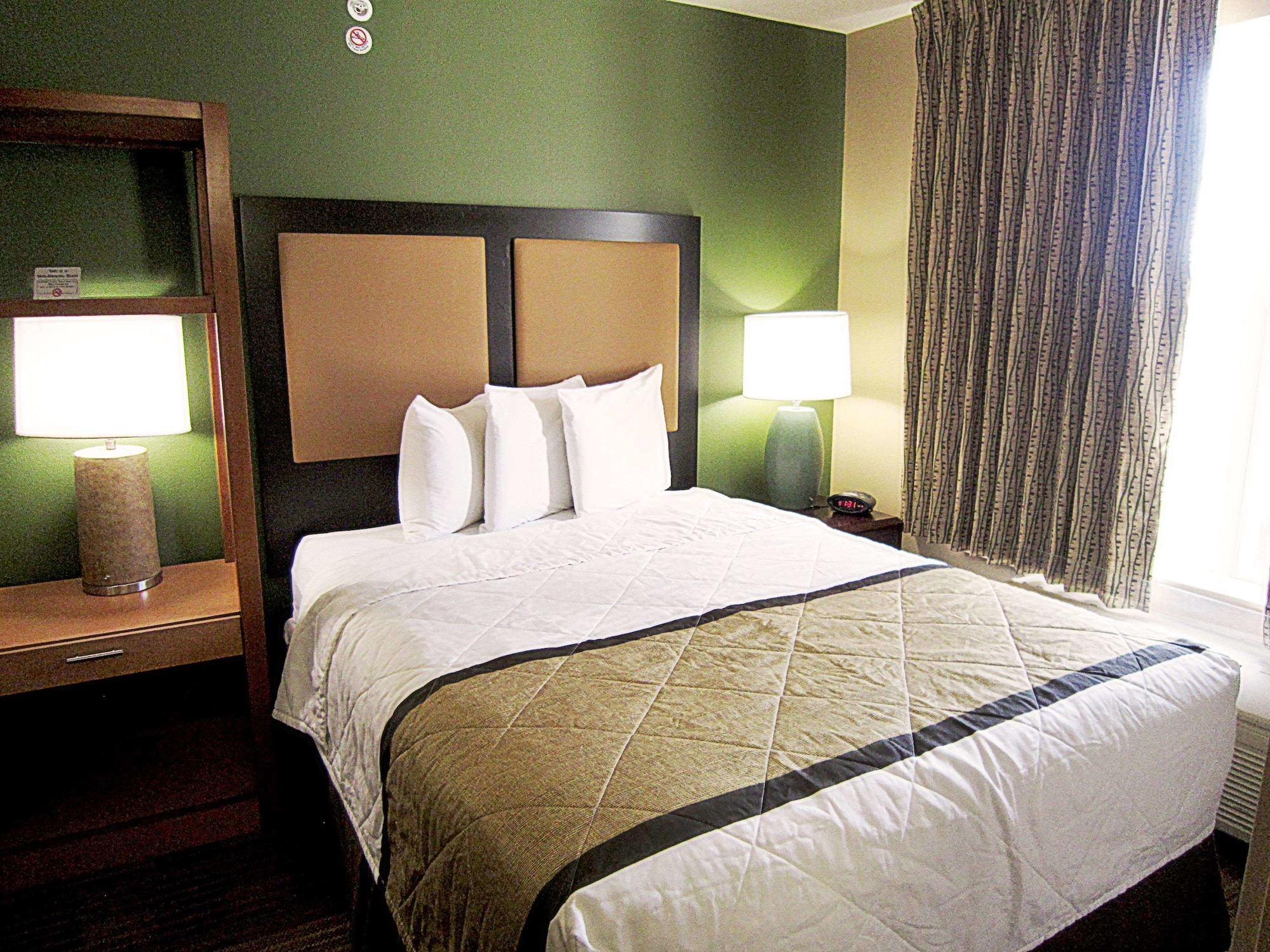 Sonesta Simply Suites Stafford