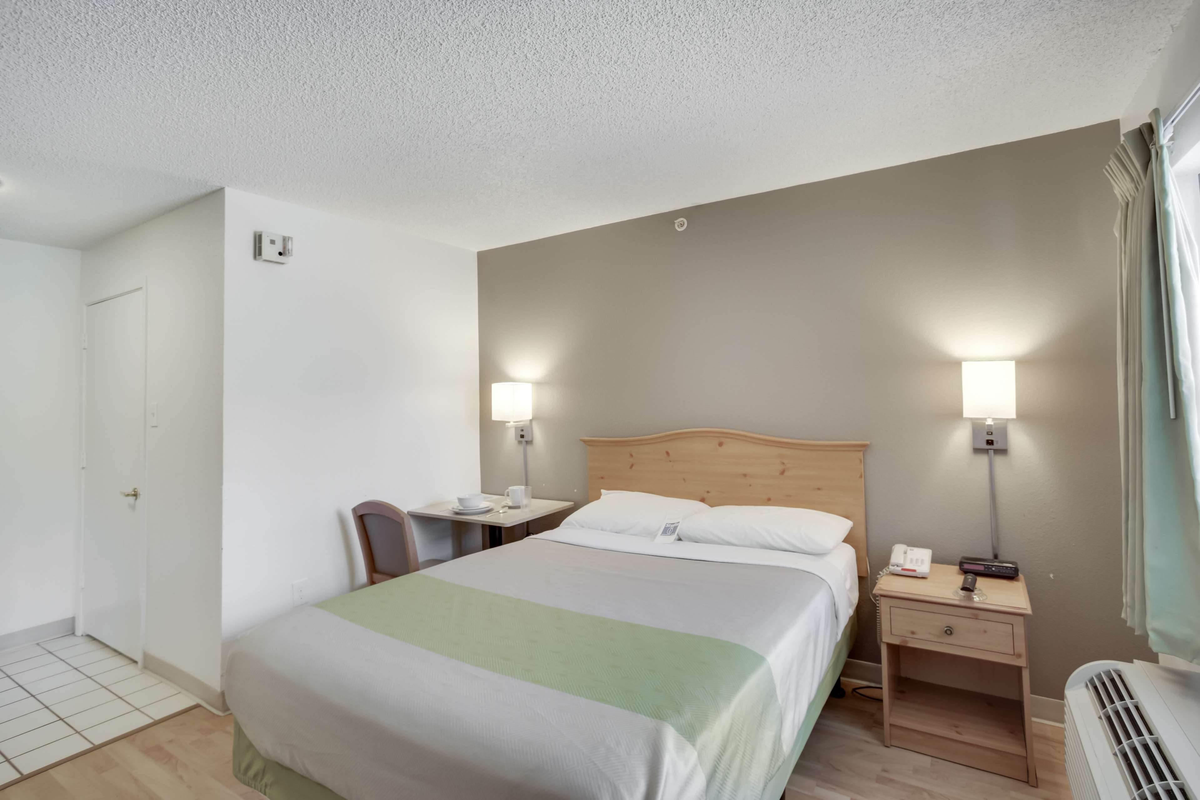 Studio 6 Houston - Sugarland