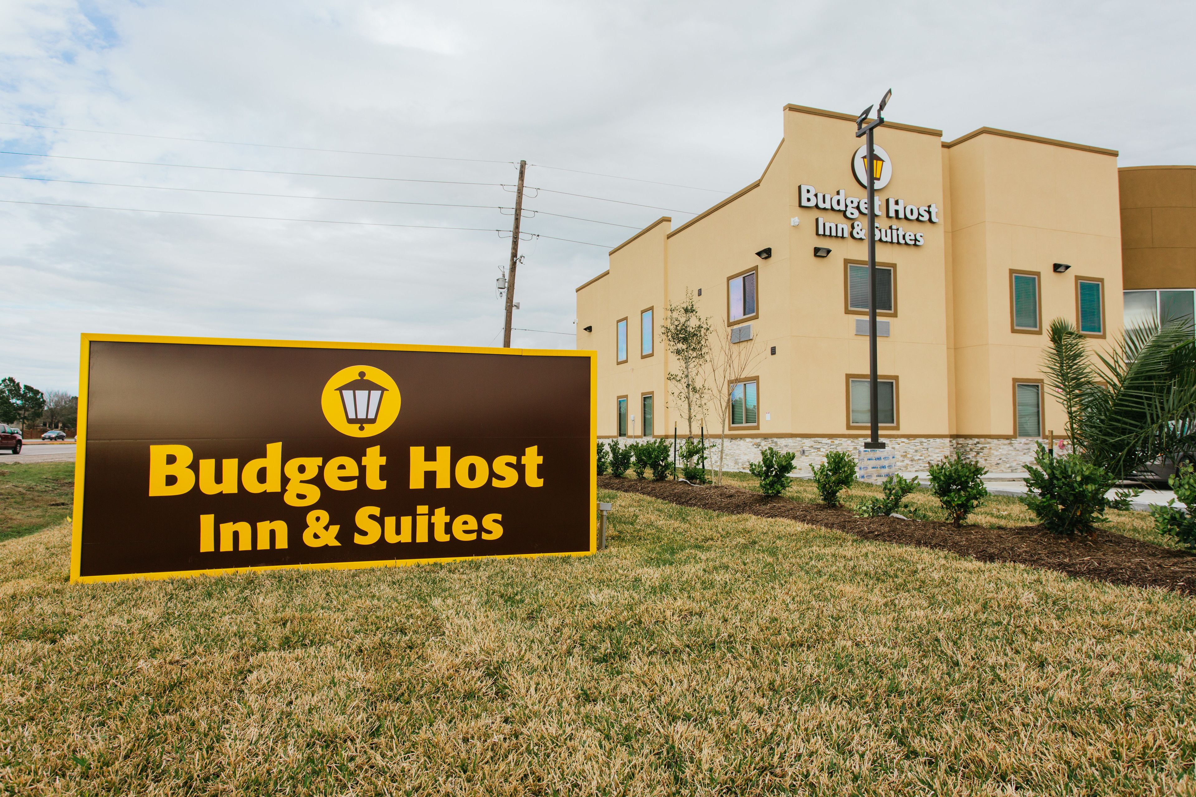 Budget Host Inn & Suites Sugar Land