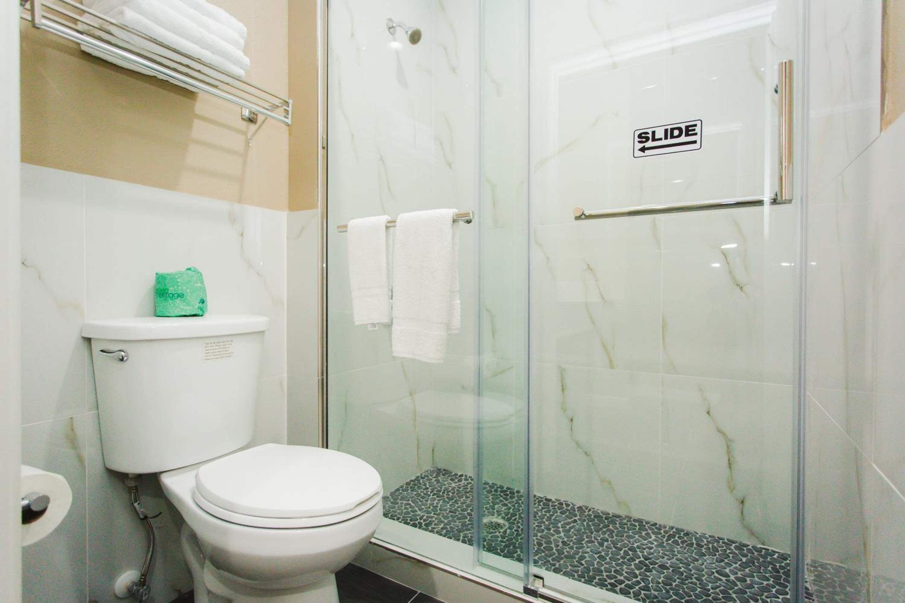 Budget Host Inn & Suites Sugar Land
