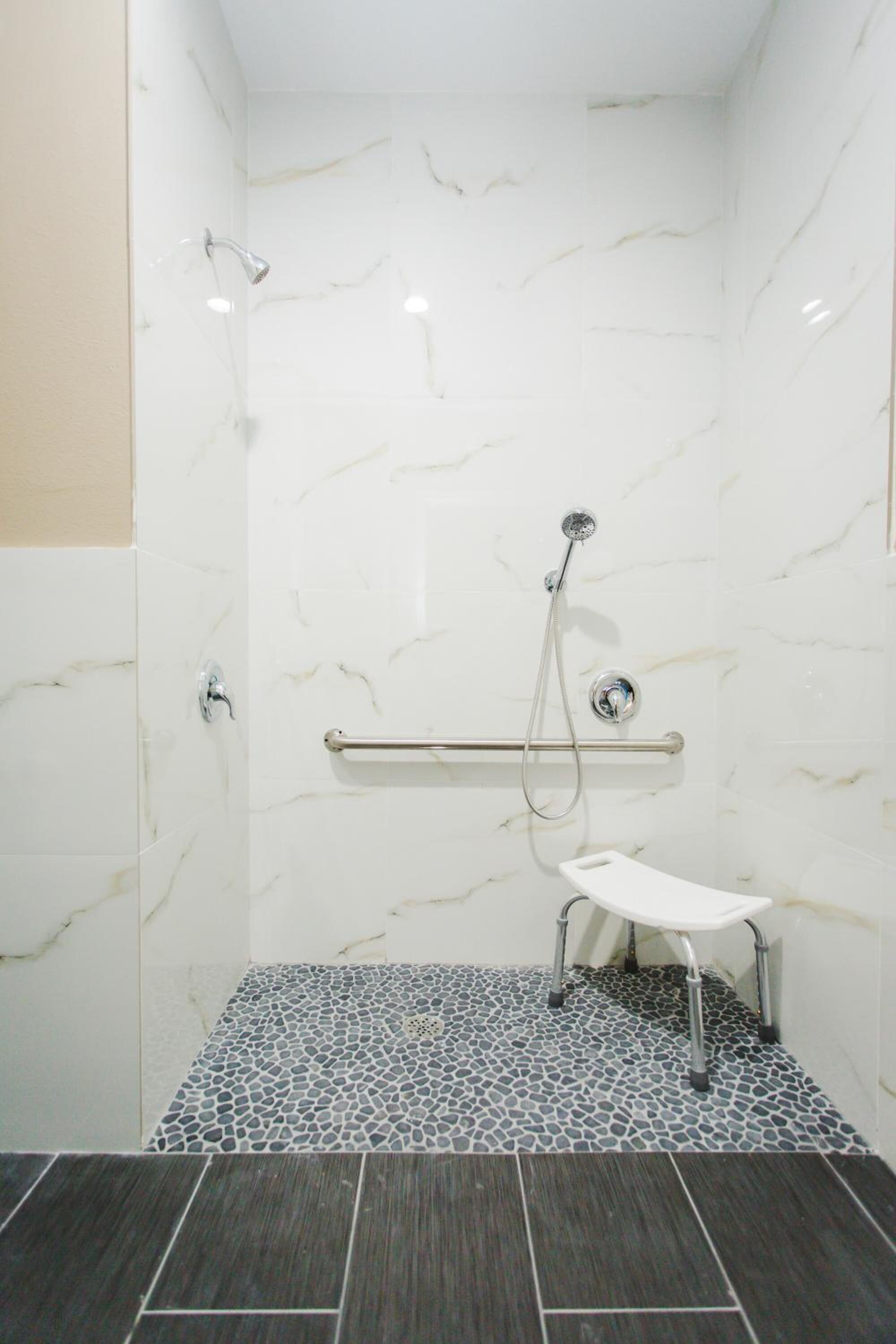 Budget Host Inn & Suites Sugar Land