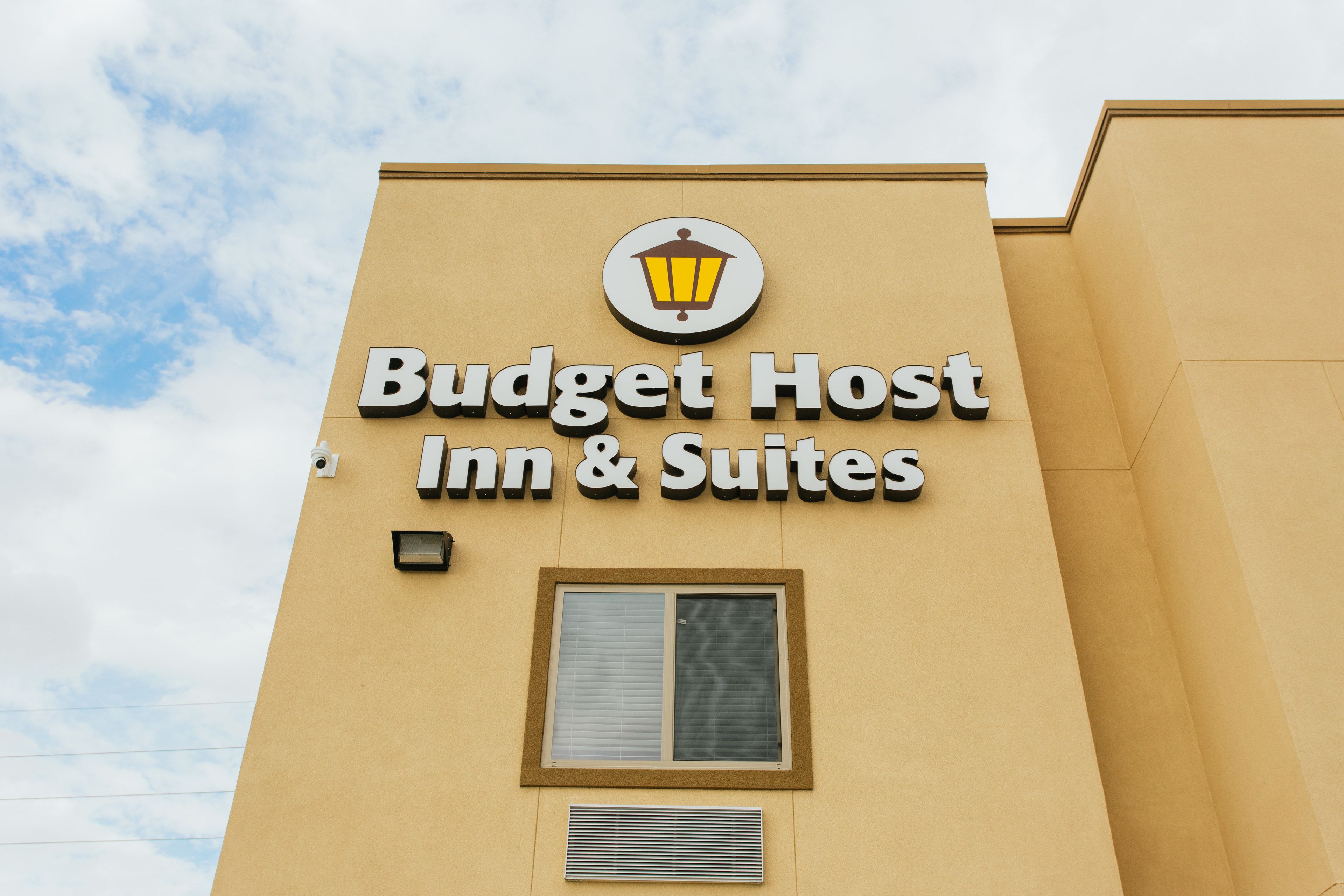 Budget Host Inn & Suites Sugar Land