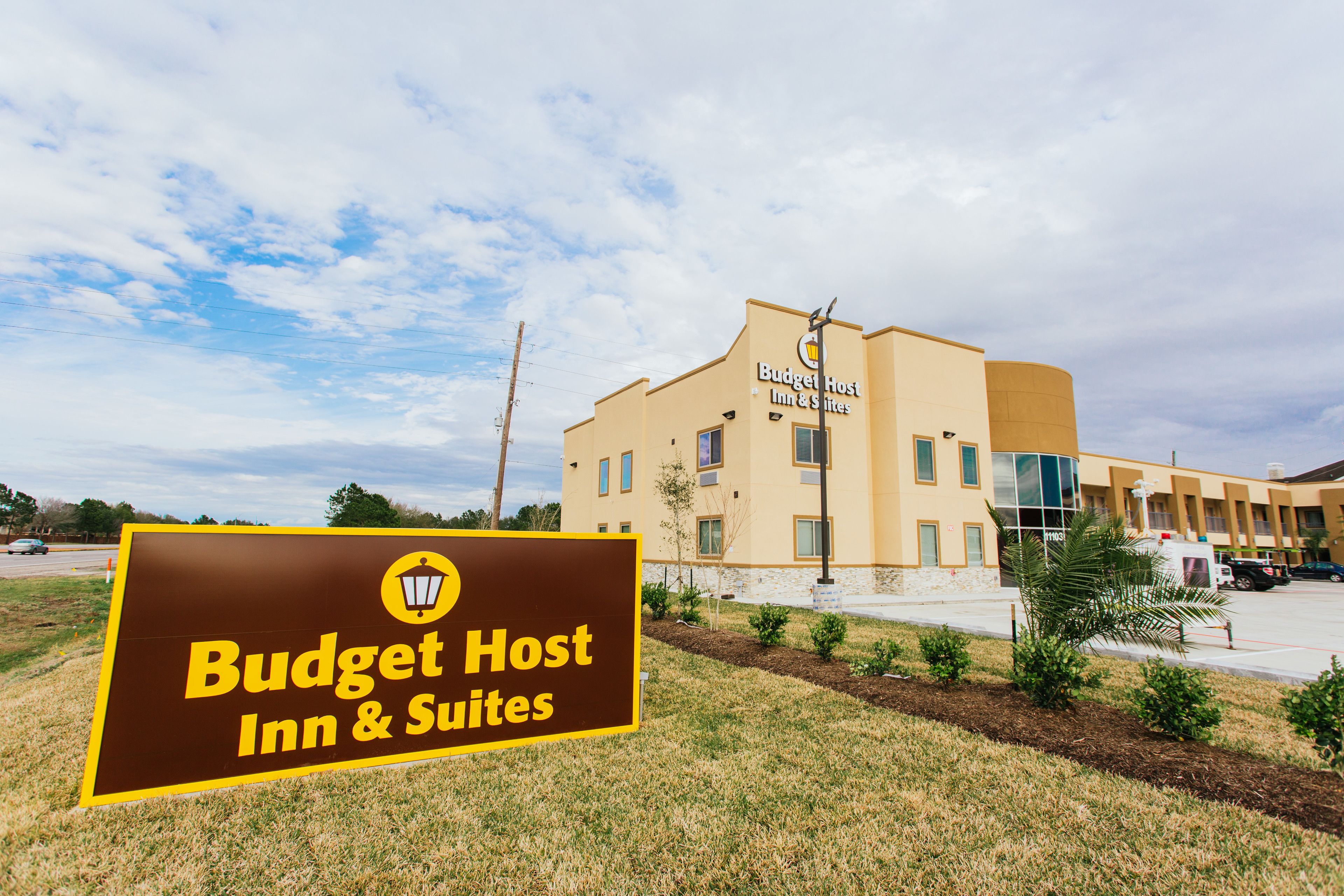 Budget Host Inn & Suites Sugar Land