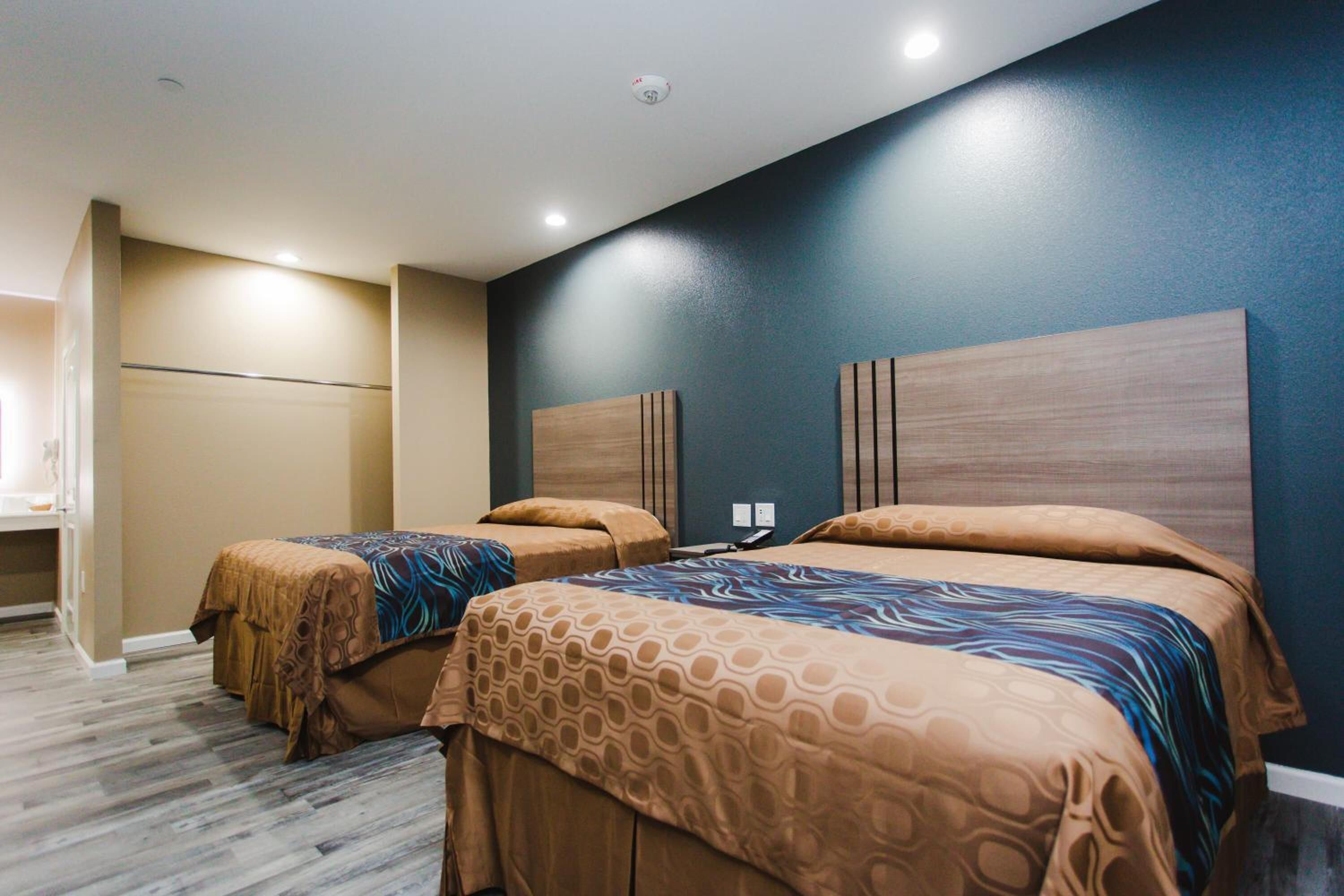 Budget Host Inn & Suites Sugar Land