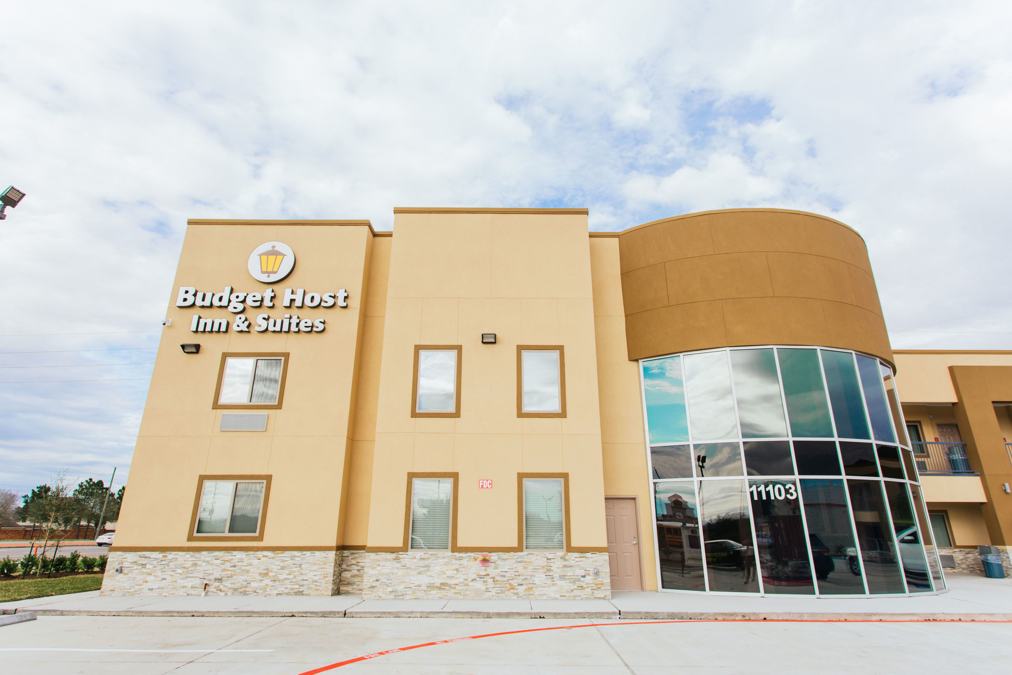 Budget Host Inn & Suites Sugar Land