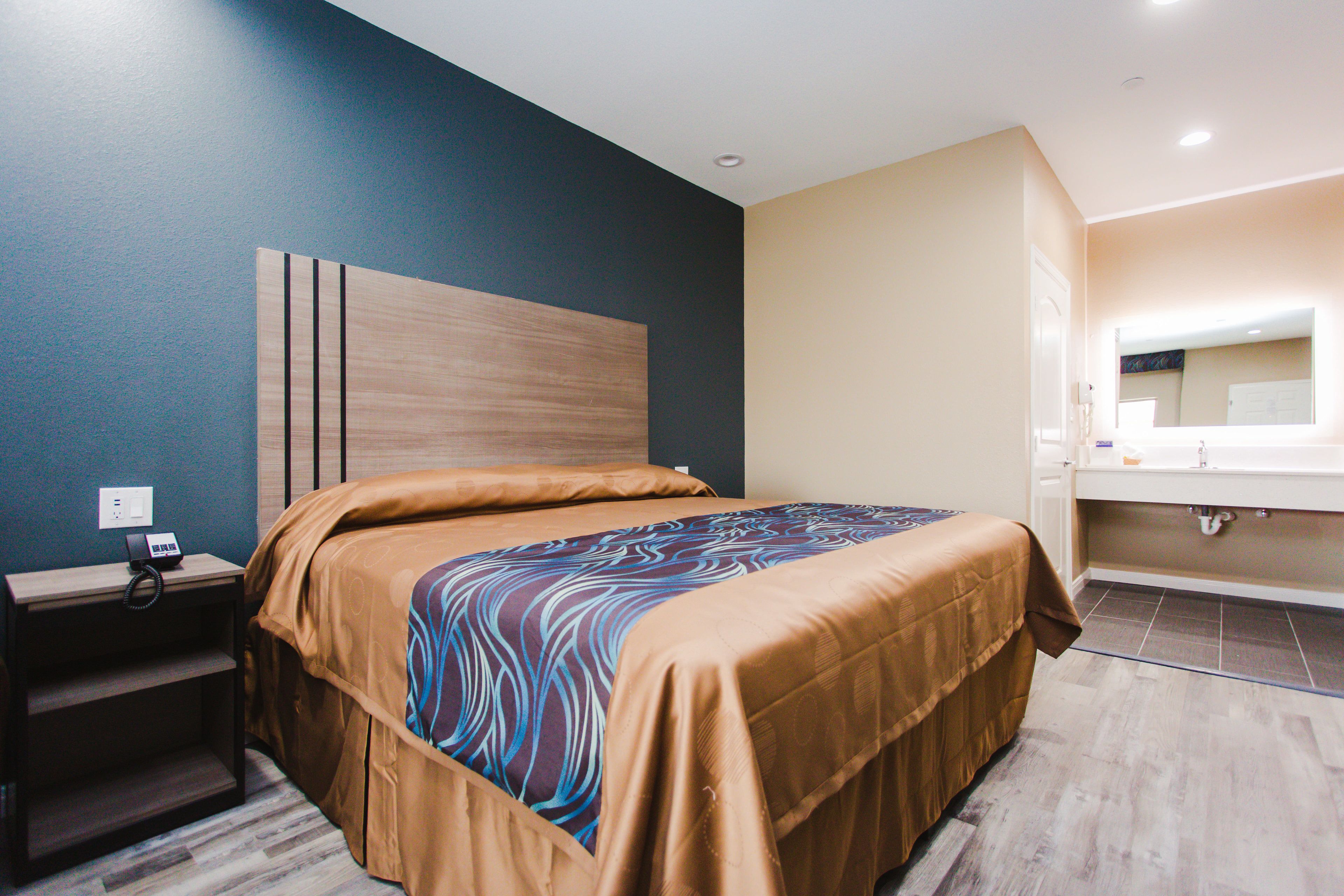 Budget Host Inn & Suites Sugar Land